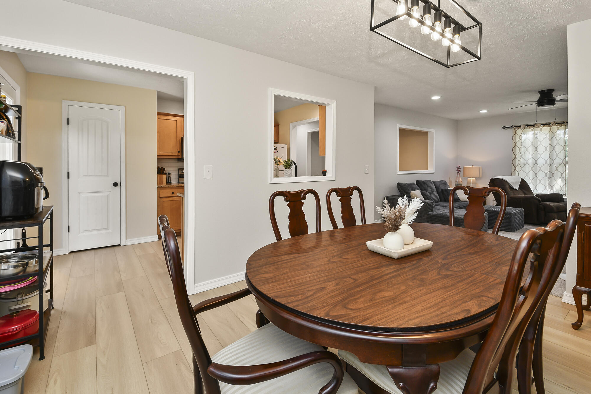 2013 East Jay Street Property Photo 19