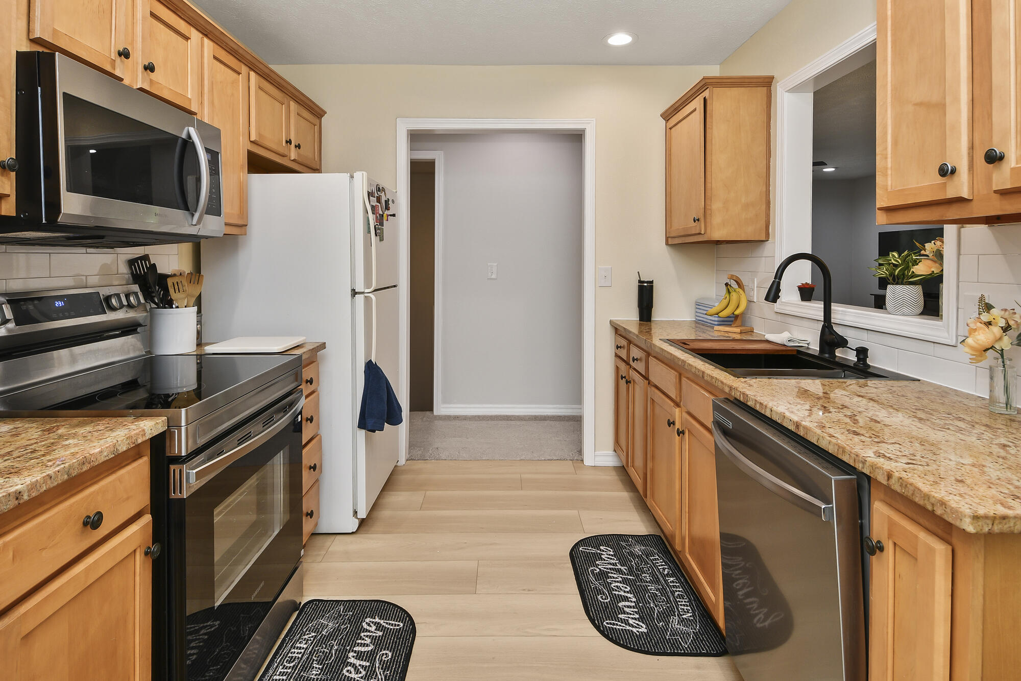 2013 East Jay Street Property Photo 23