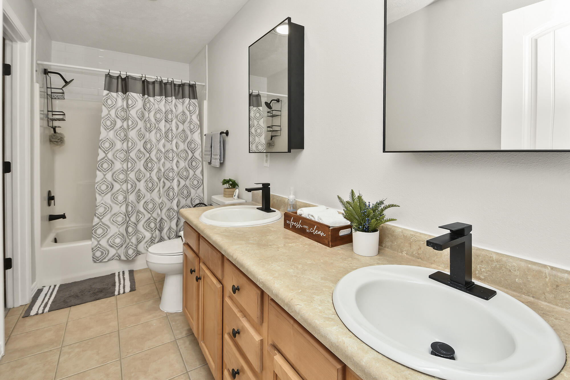 2013 East Jay Street Property Photo 25