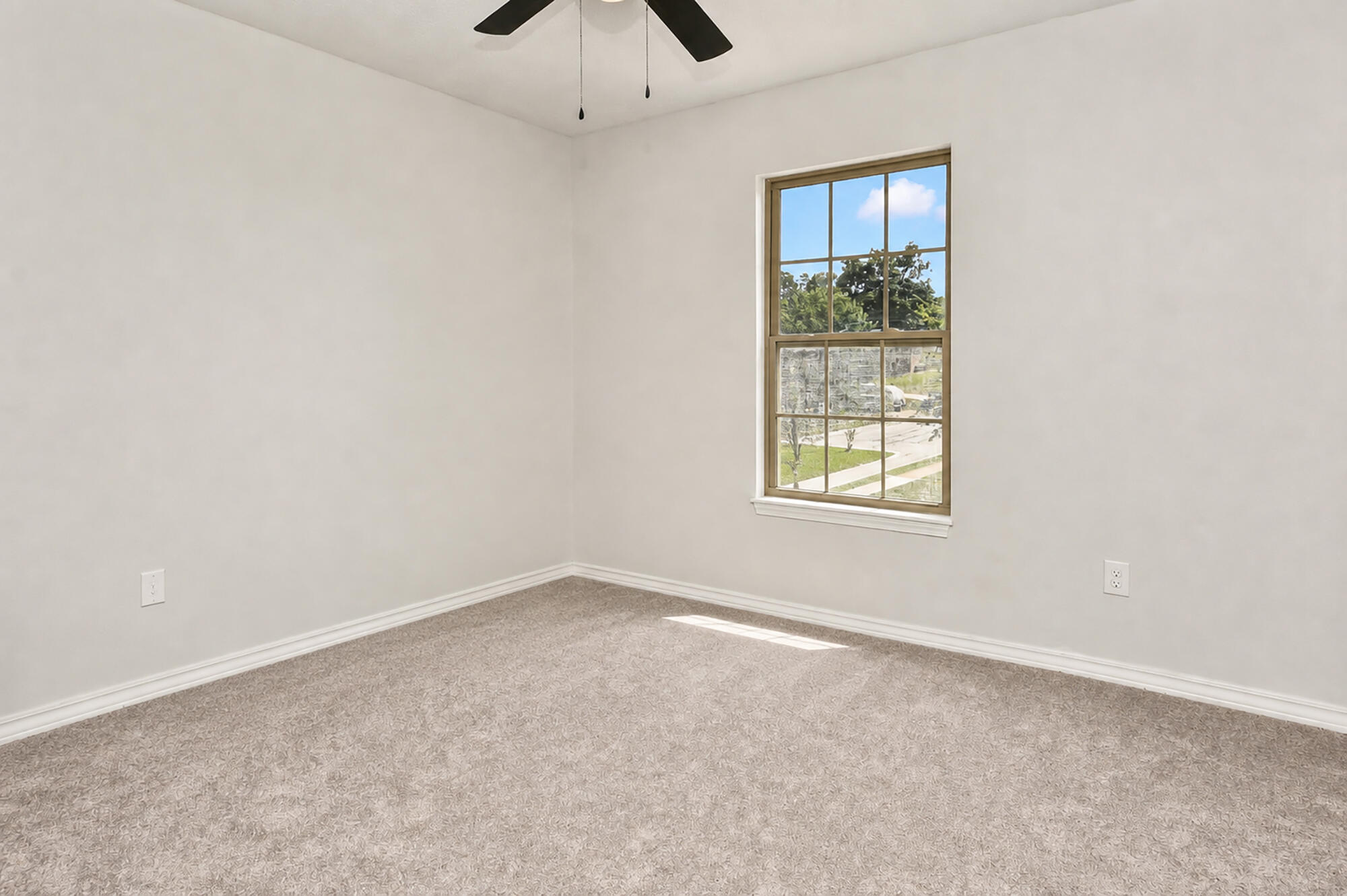2013 East Jay Street Property Photo 30