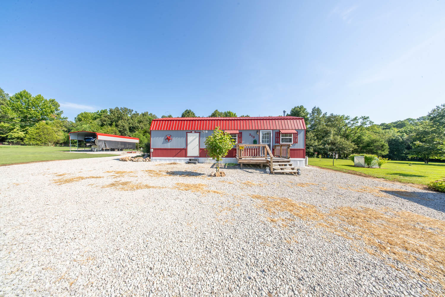 210 Meadow Brook Lane Property Photo 4