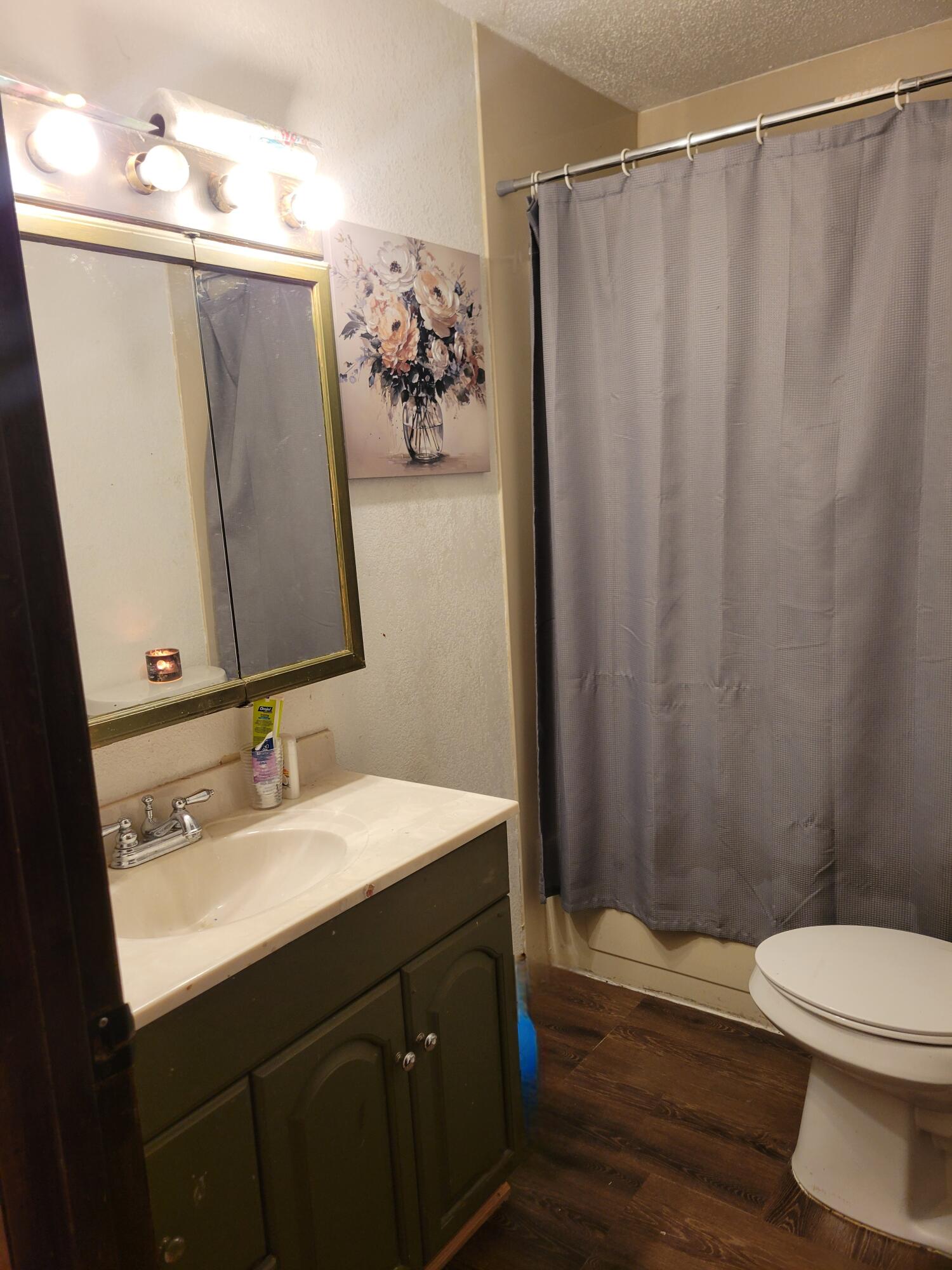 1607 Amy Street Property Photo 4