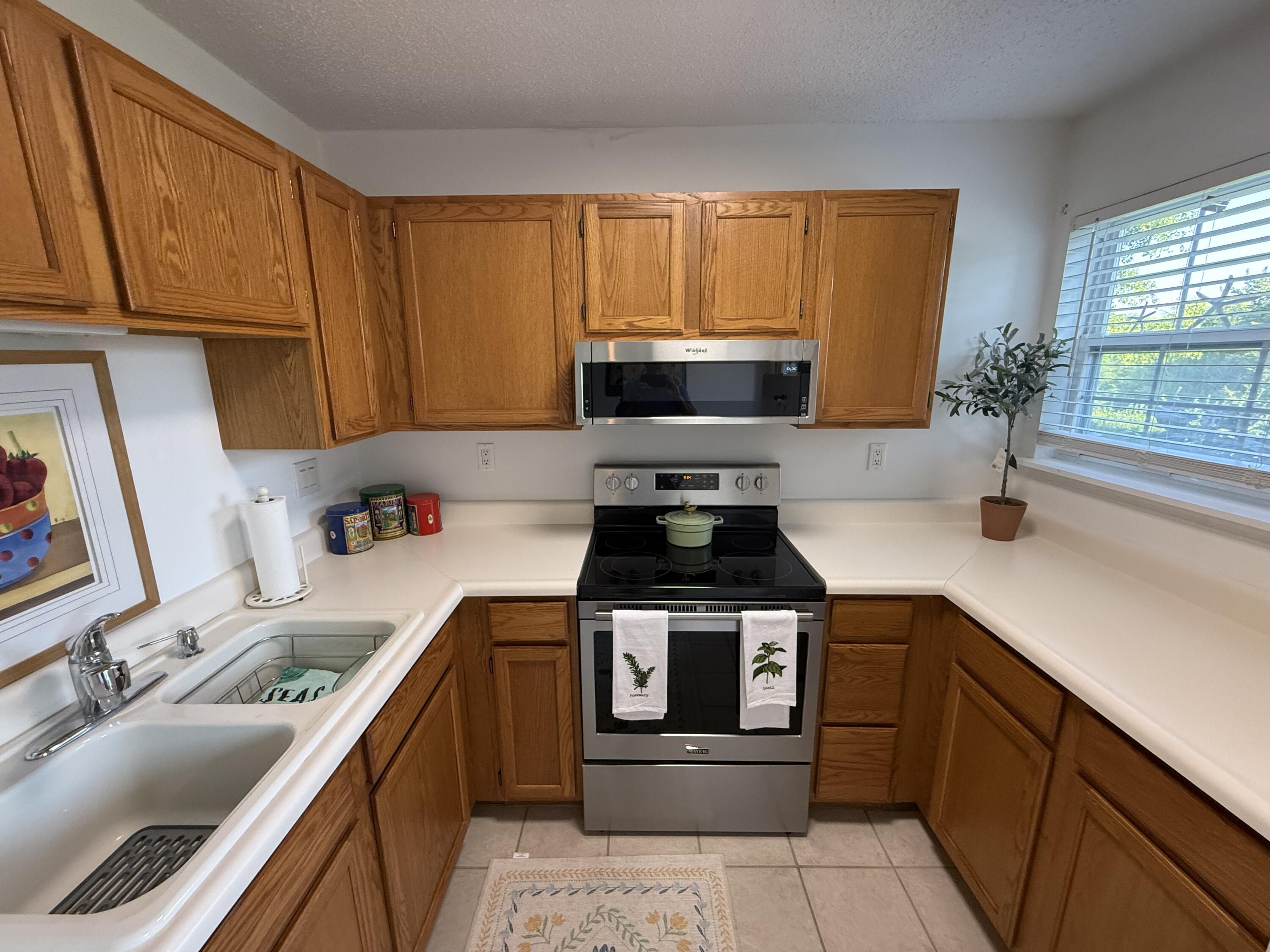 110 Vixen Circle B Property Photo 8