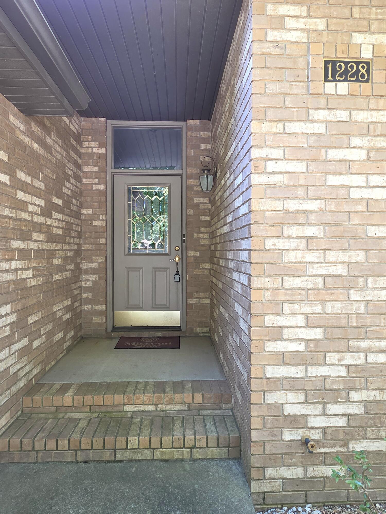 1228 West Beekman Street Property Photo 15