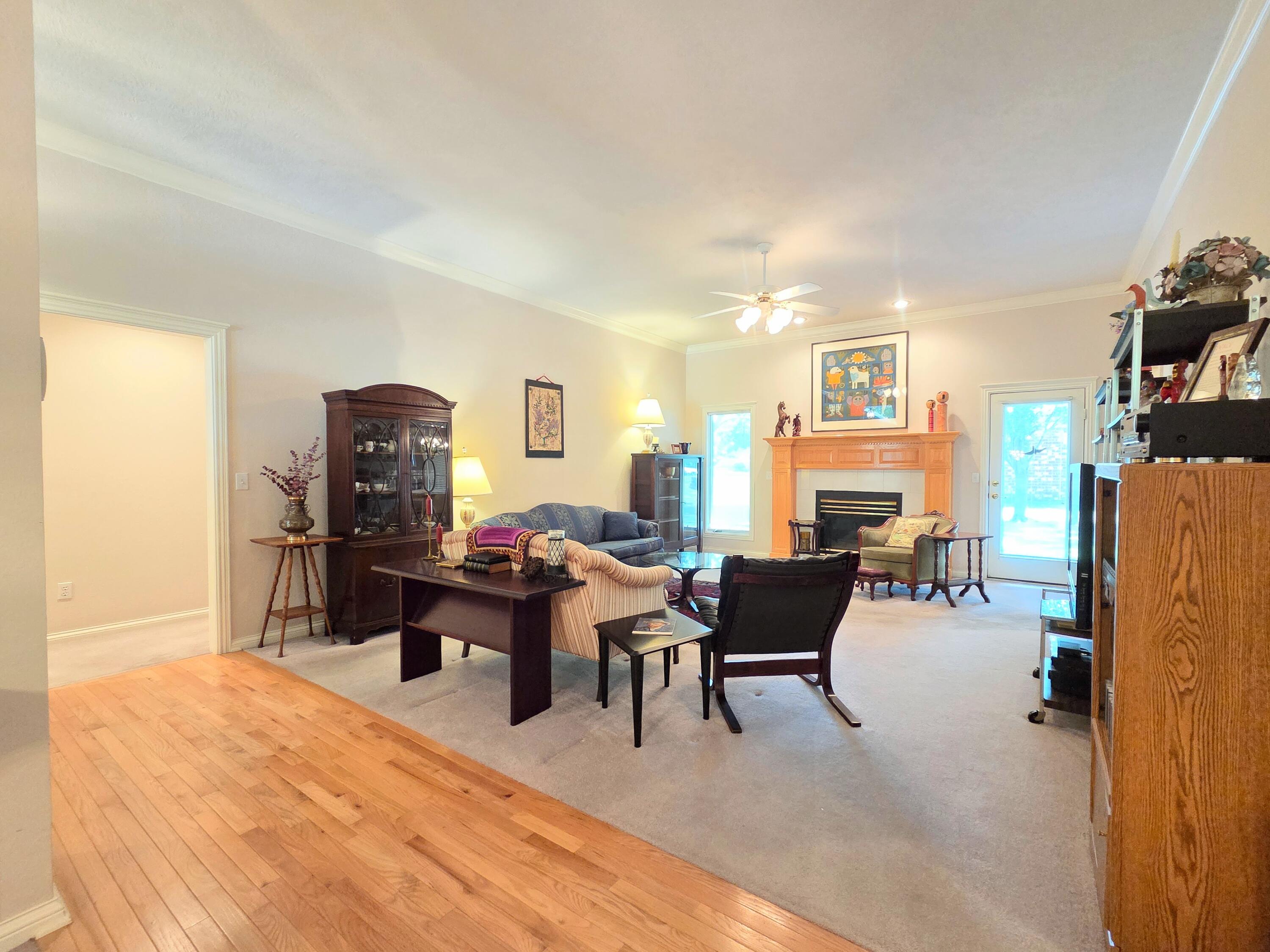 1228 West Beekman Street Property Photo 24