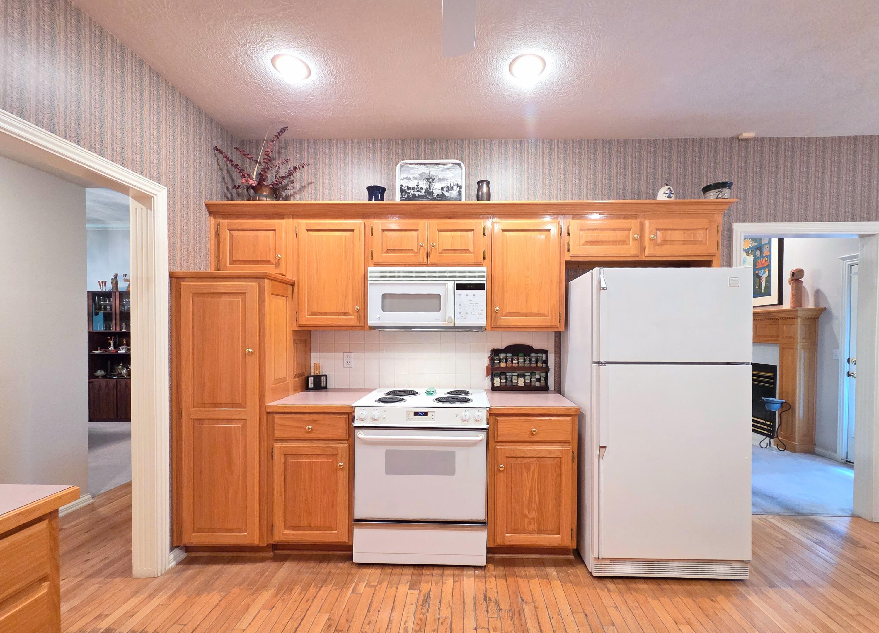 1228 West Beekman Street Property Photo 34