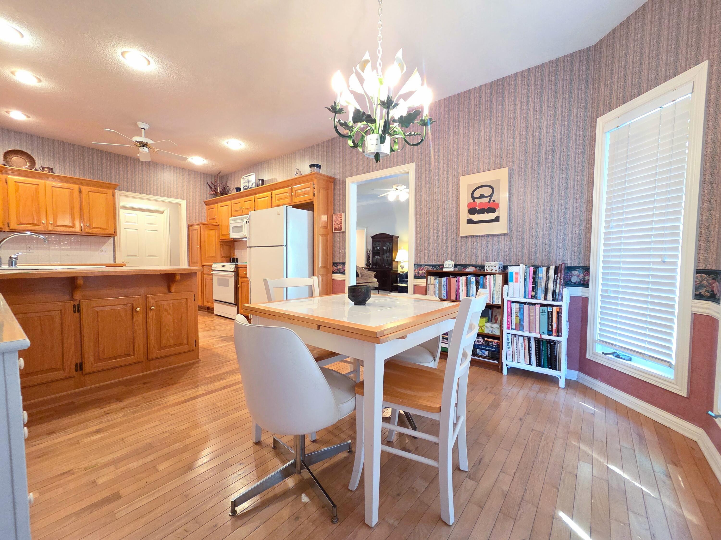 1228 West Beekman Street Property Photo 39