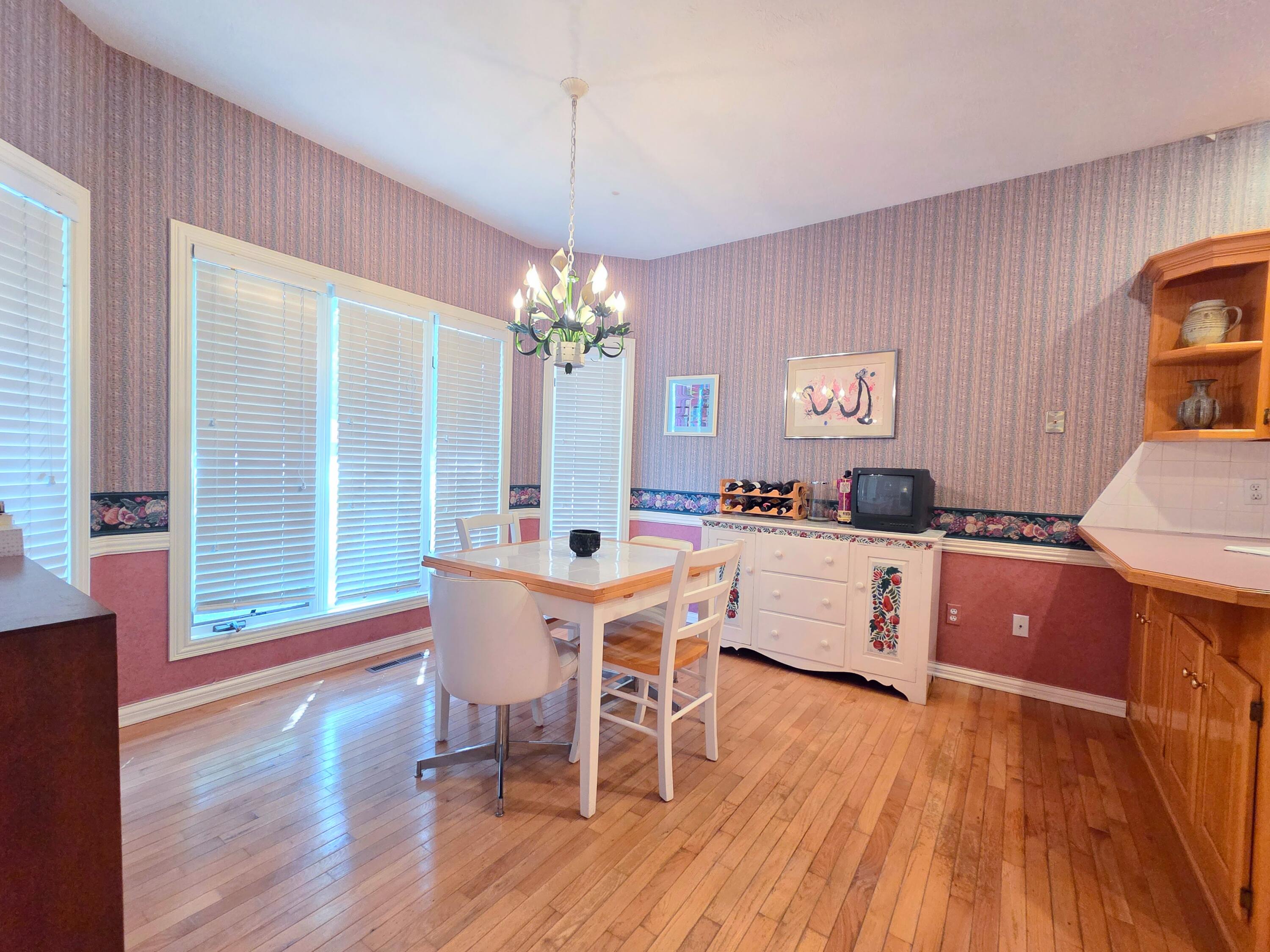 1228 West Beekman Street Property Photo 40