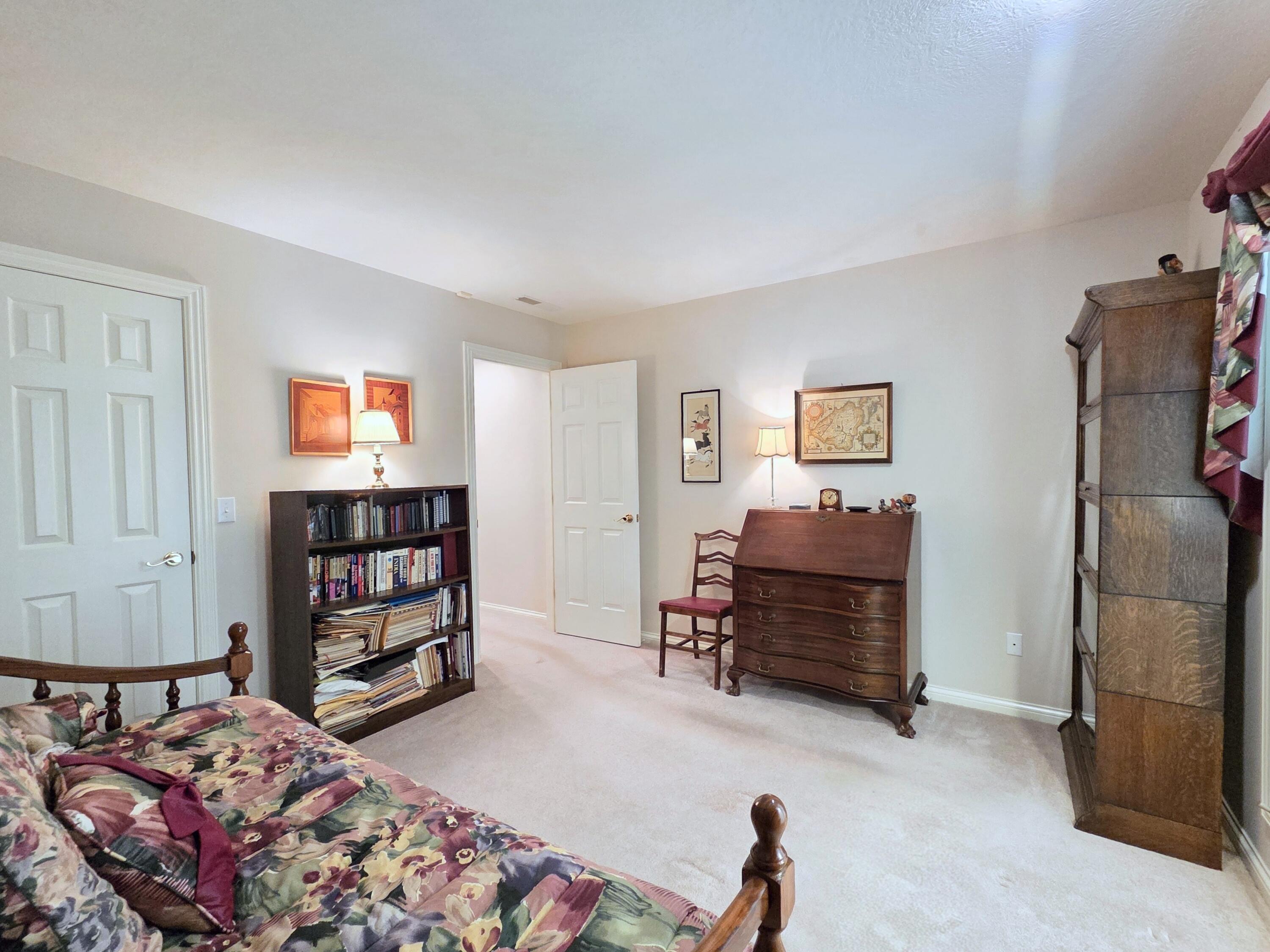 1228 West Beekman Street Property Photo 51