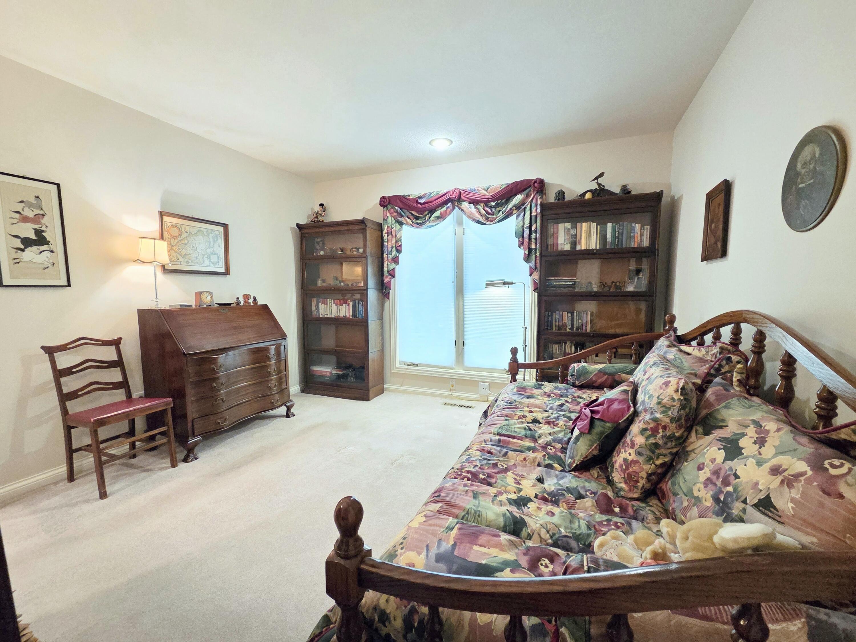 1228 West Beekman Street Property Photo 52