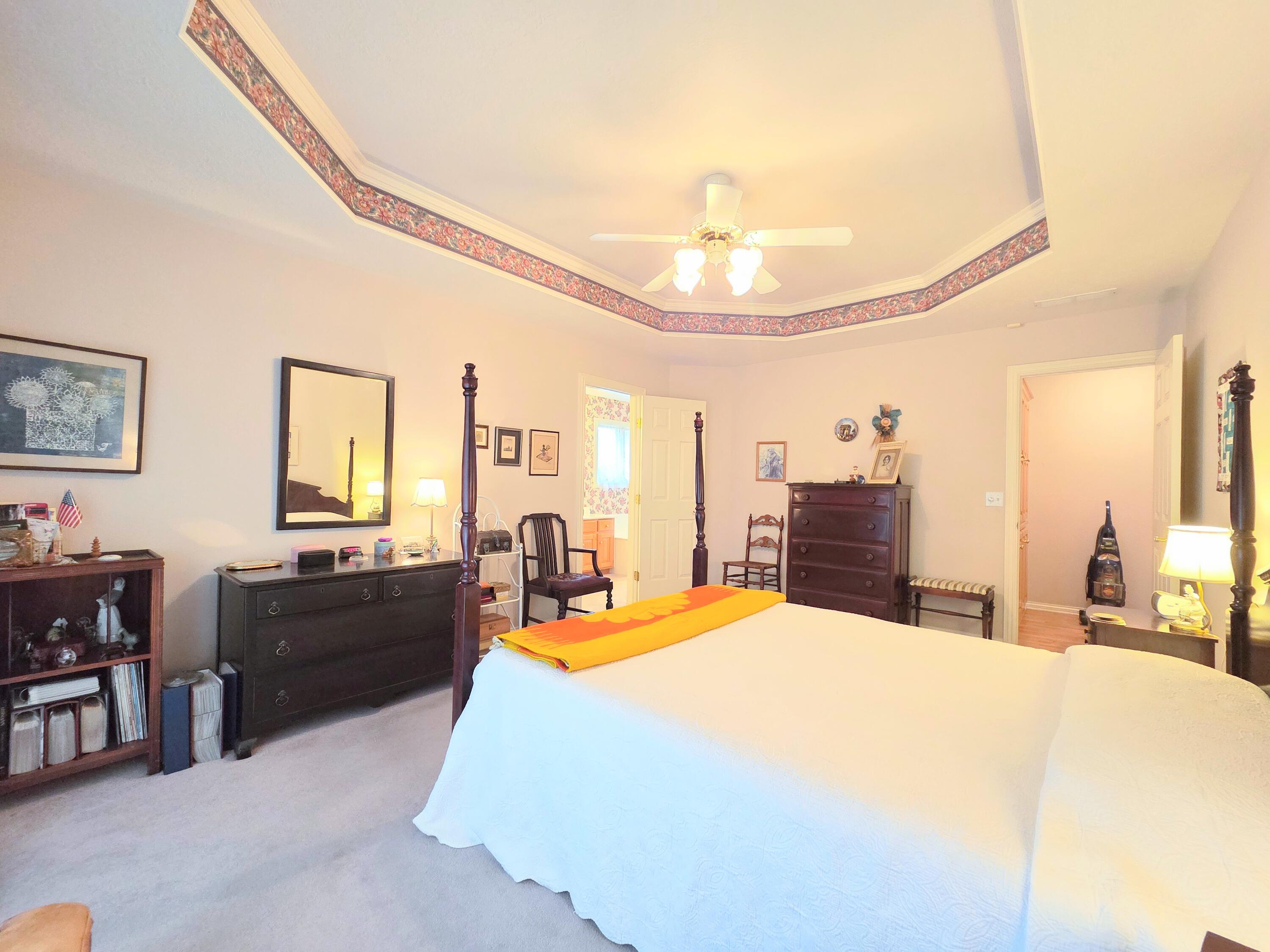 1228 West Beekman Street Property Photo 57