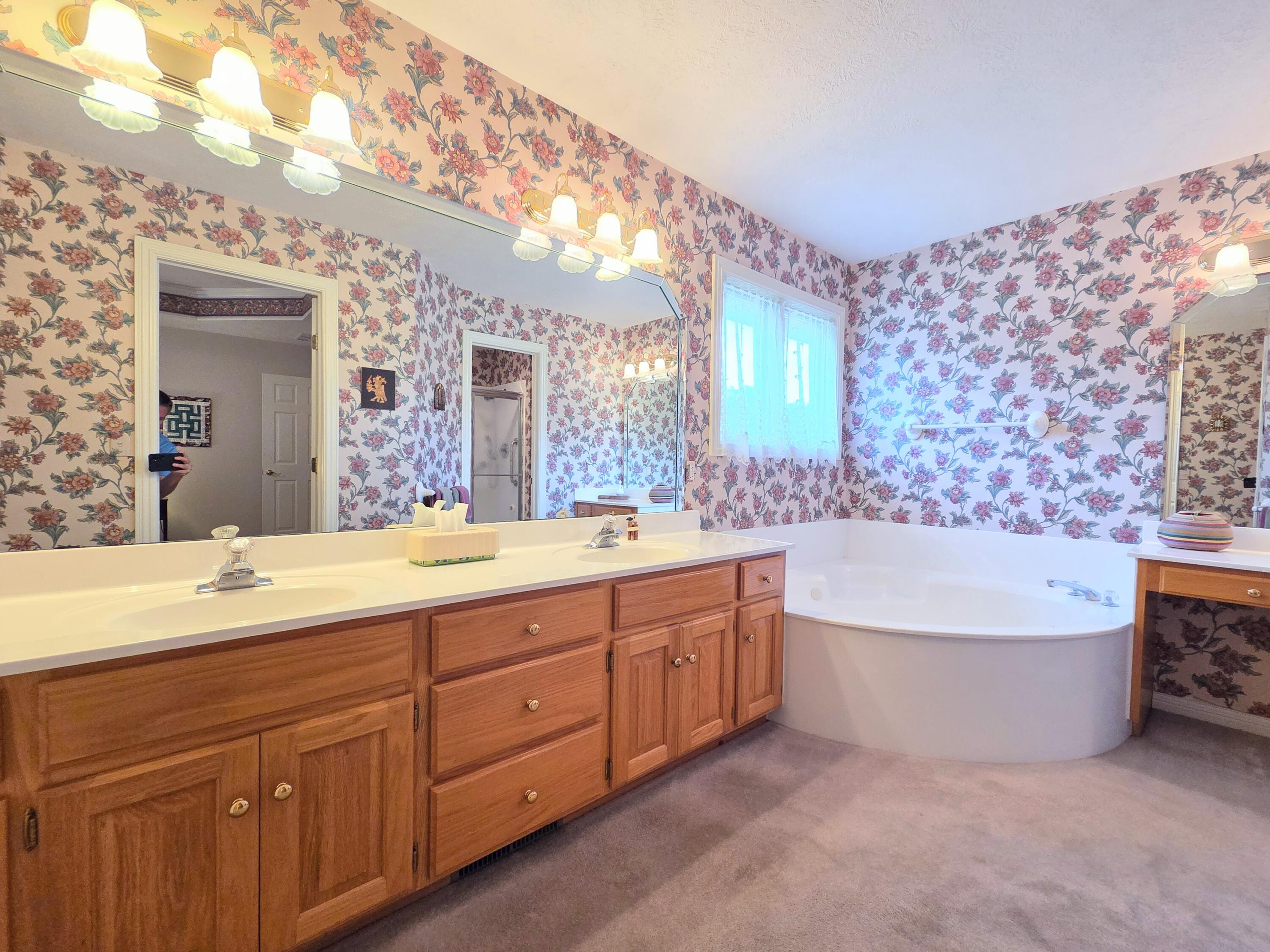1228 West Beekman Street Property Photo 58