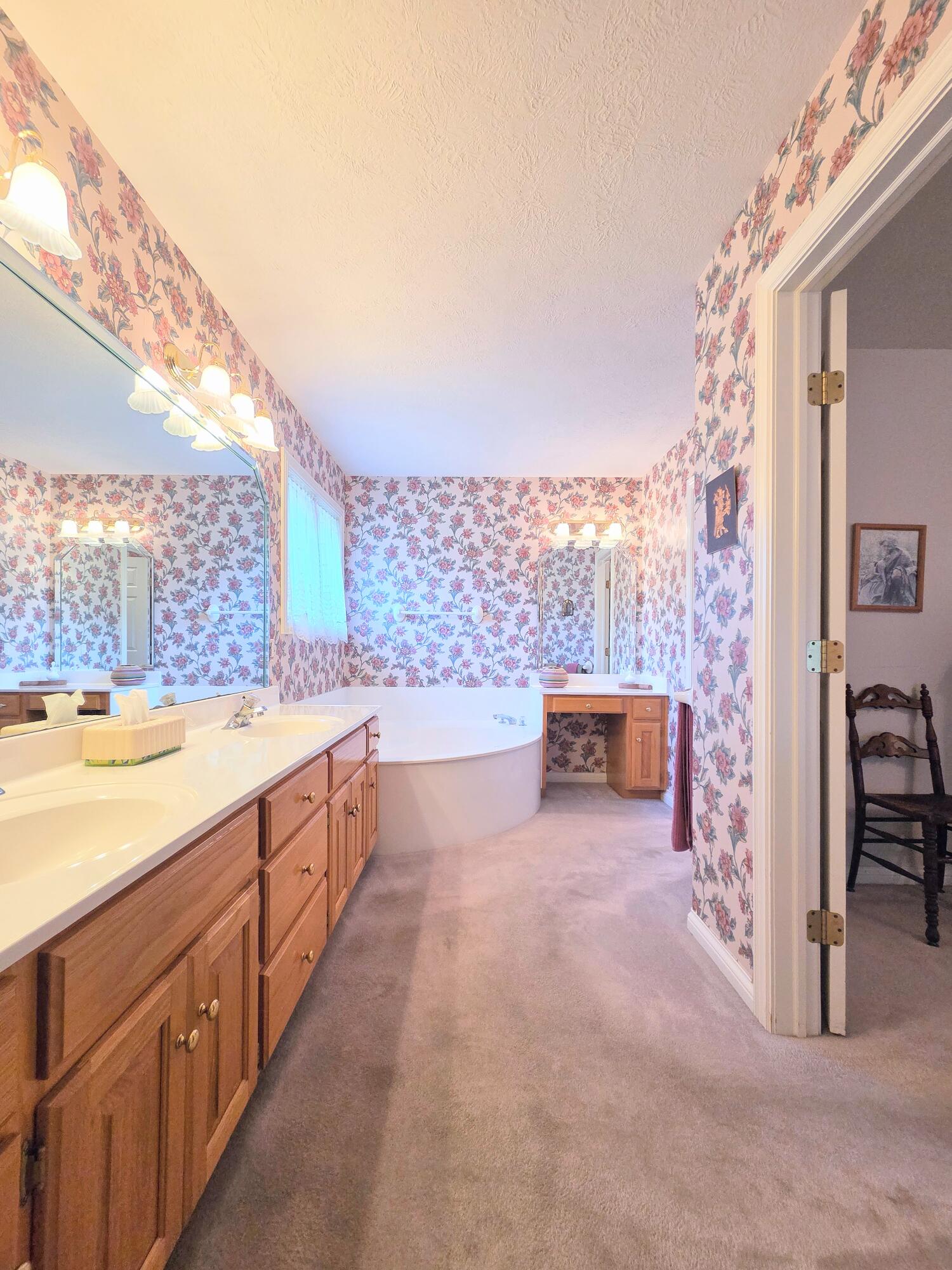 1228 West Beekman Street Property Photo 61