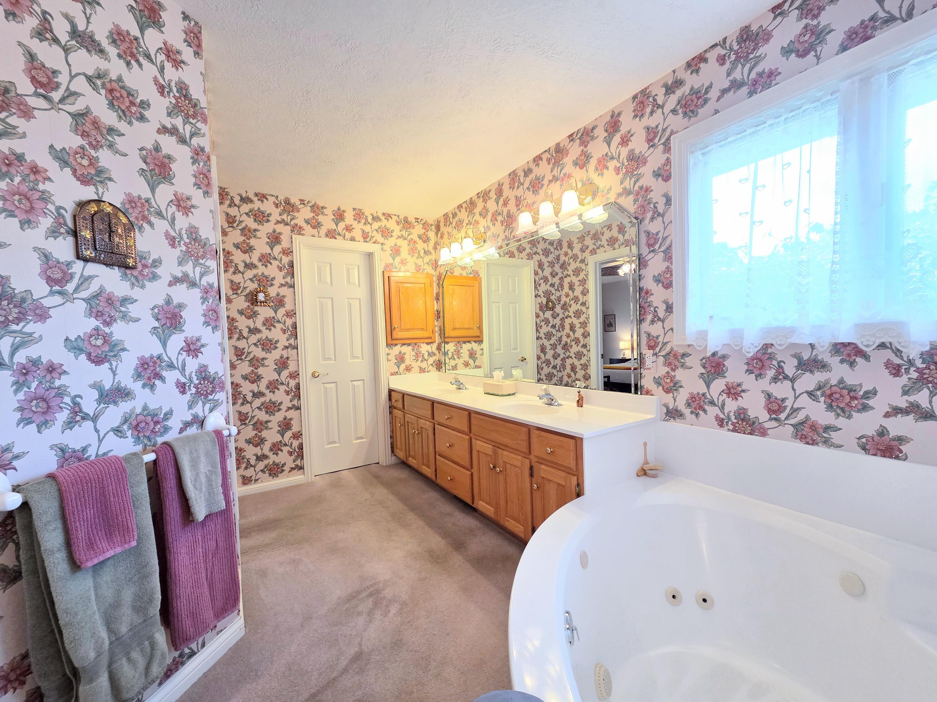 1228 West Beekman Street Property Photo 64