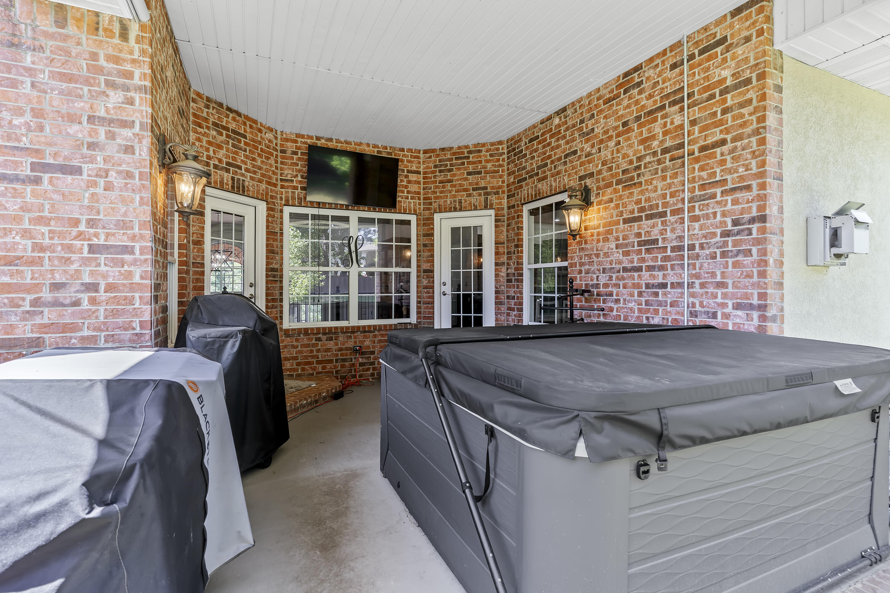 2364 South Forrest Heights Avenue Property Photo 61
