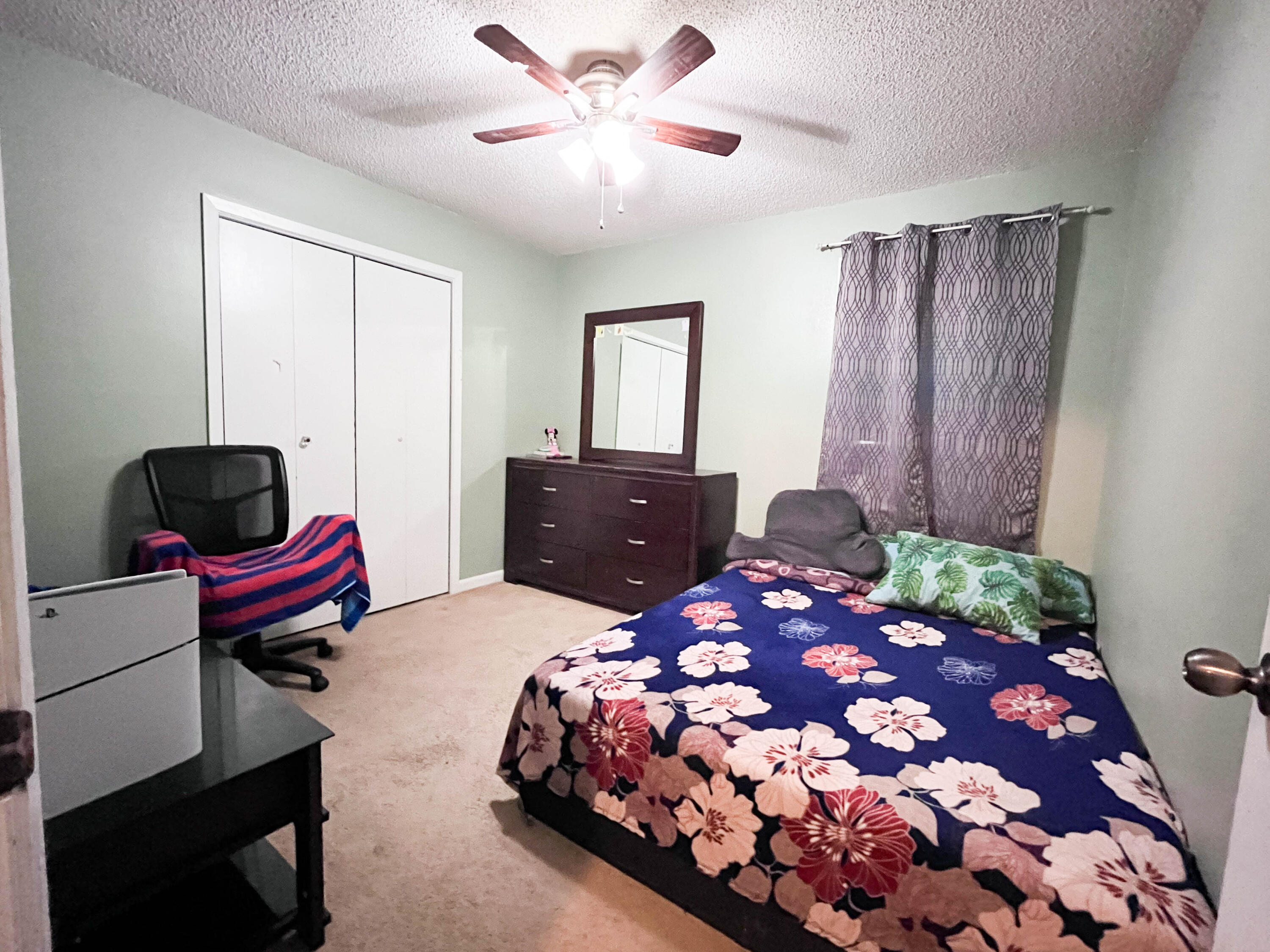 1501 Spinnenwebber Street Property Photo 20