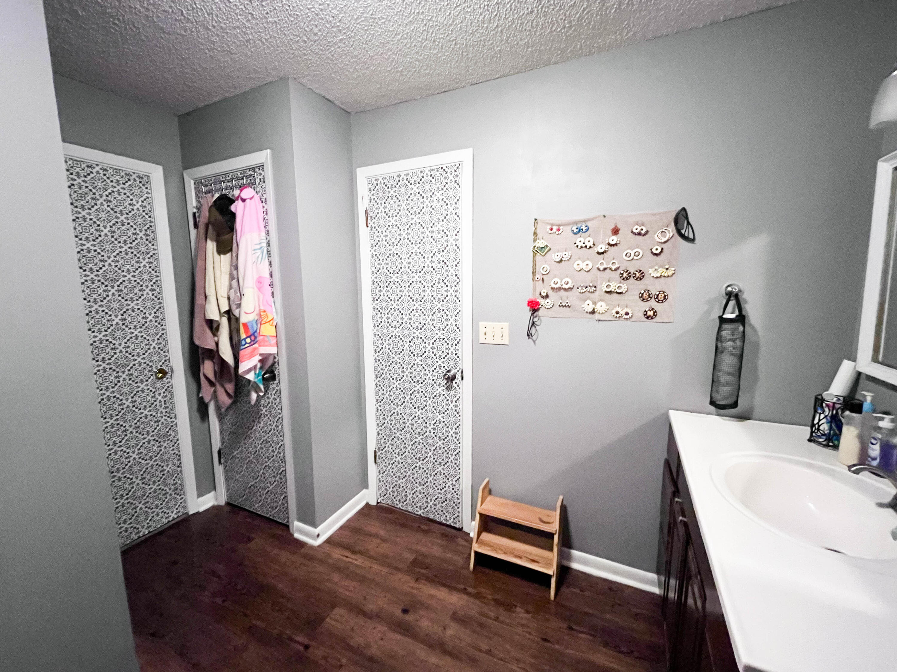 1501 Spinnenwebber Street Property Photo 25