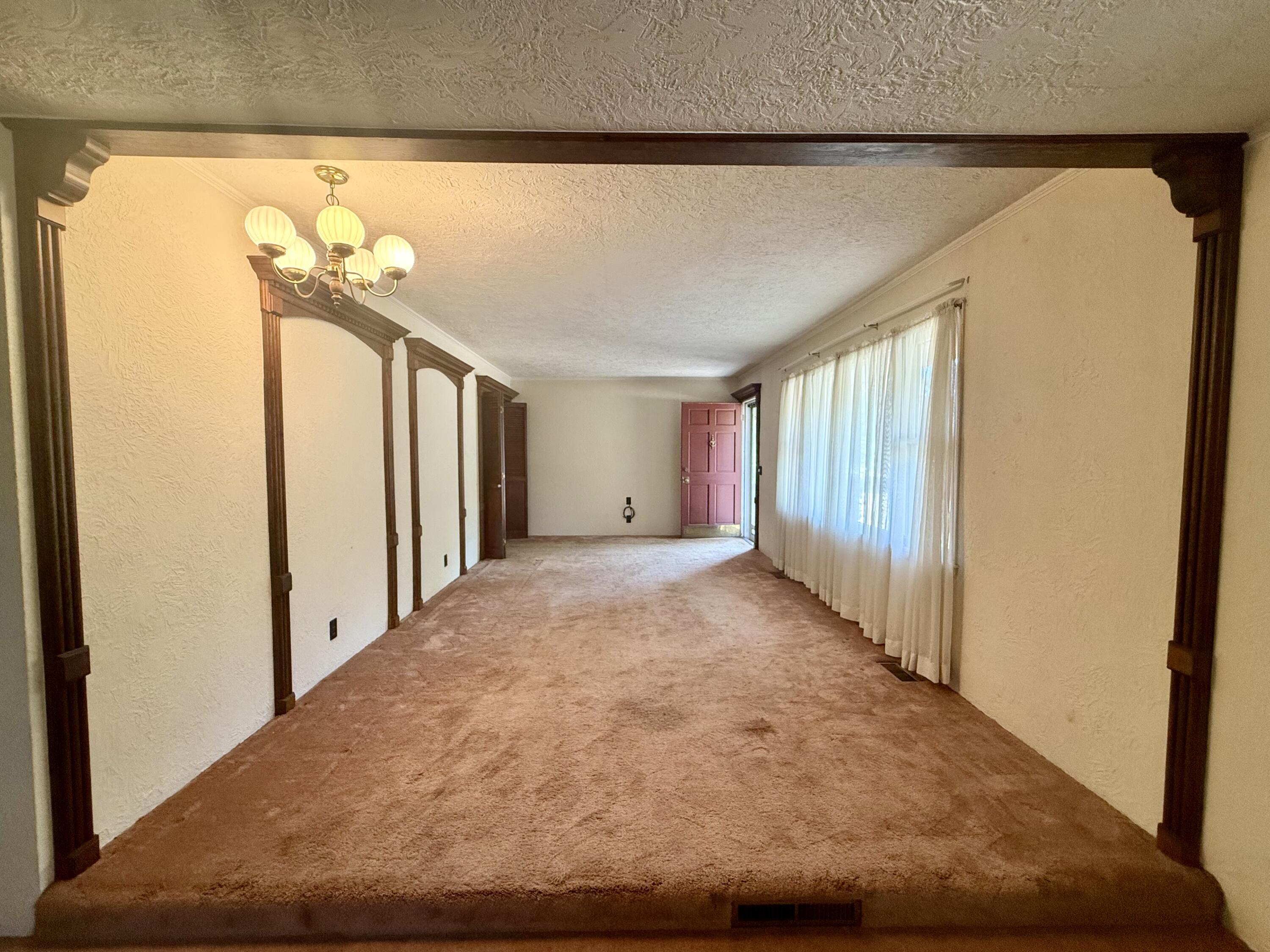 1143 Ozark Street Property Photo 6