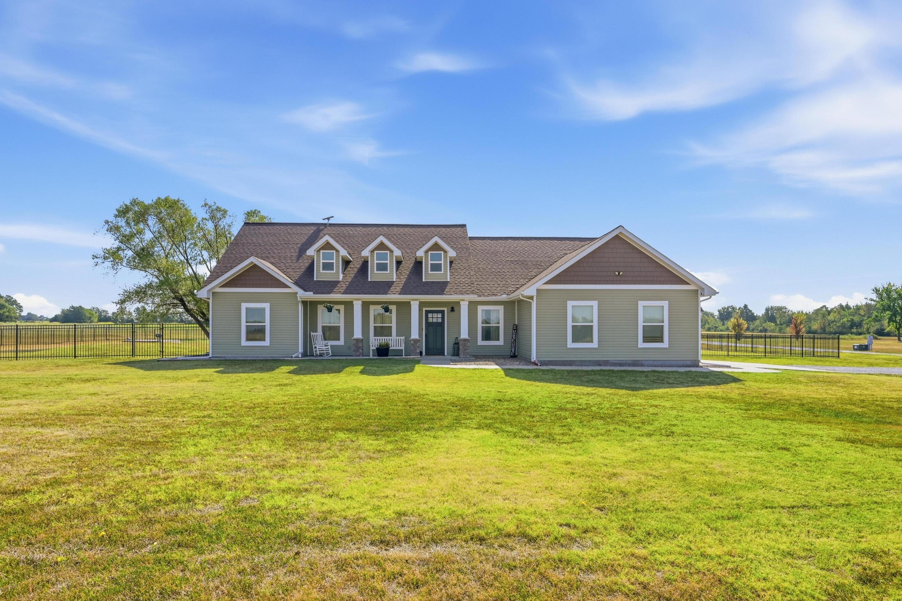 11034 Kamoe Lane Property Photo 1