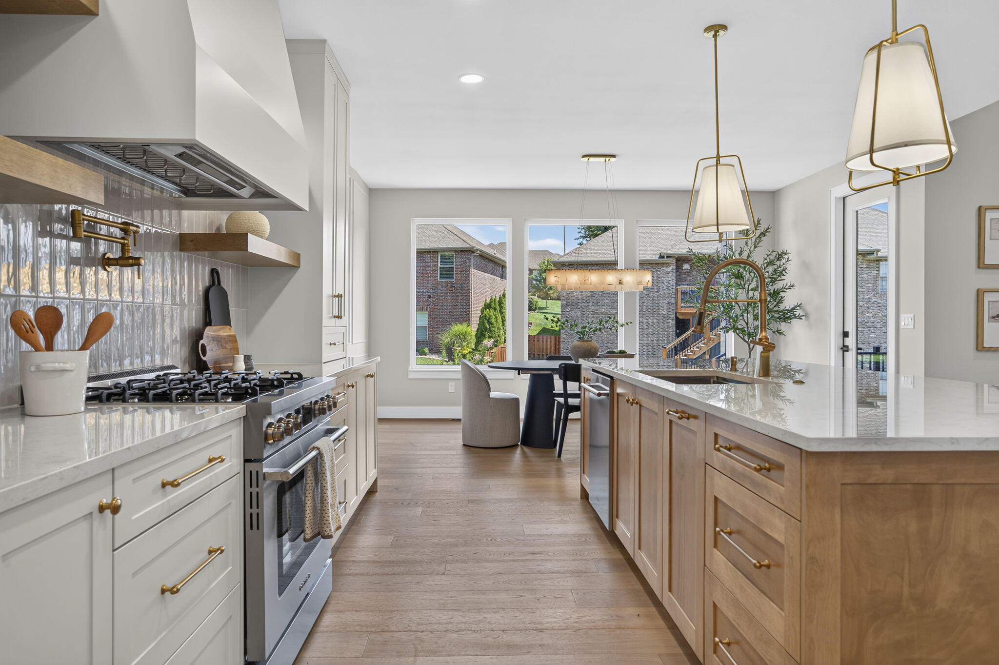 2050 North Silver Charm Avenue Property Photo 8