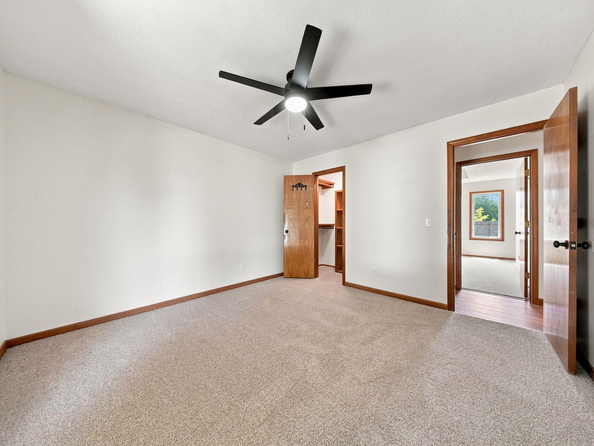 2738 East Verona Street Property Photo 23