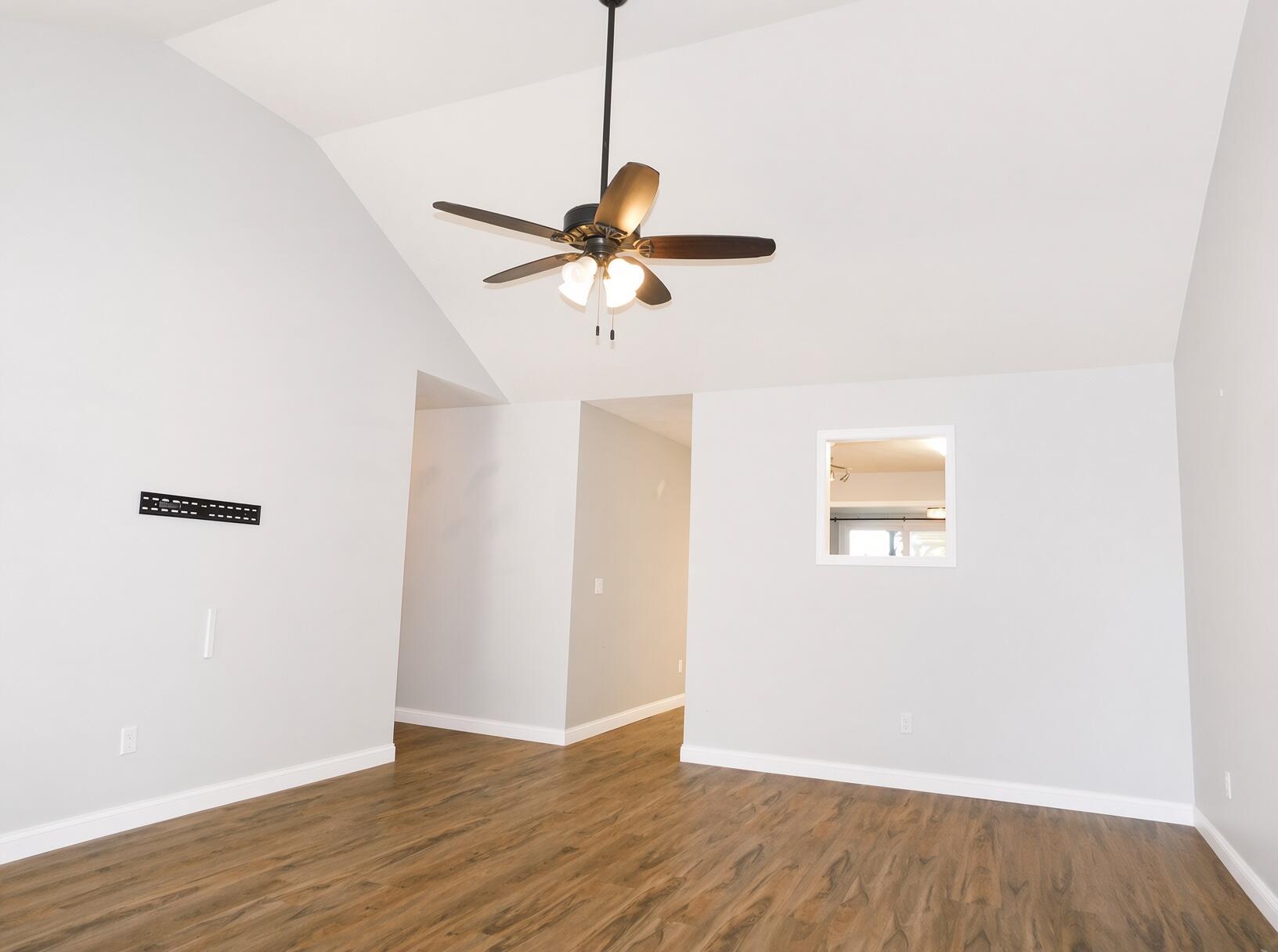3150 South Sagamont Avenue 121 Property Photo 4