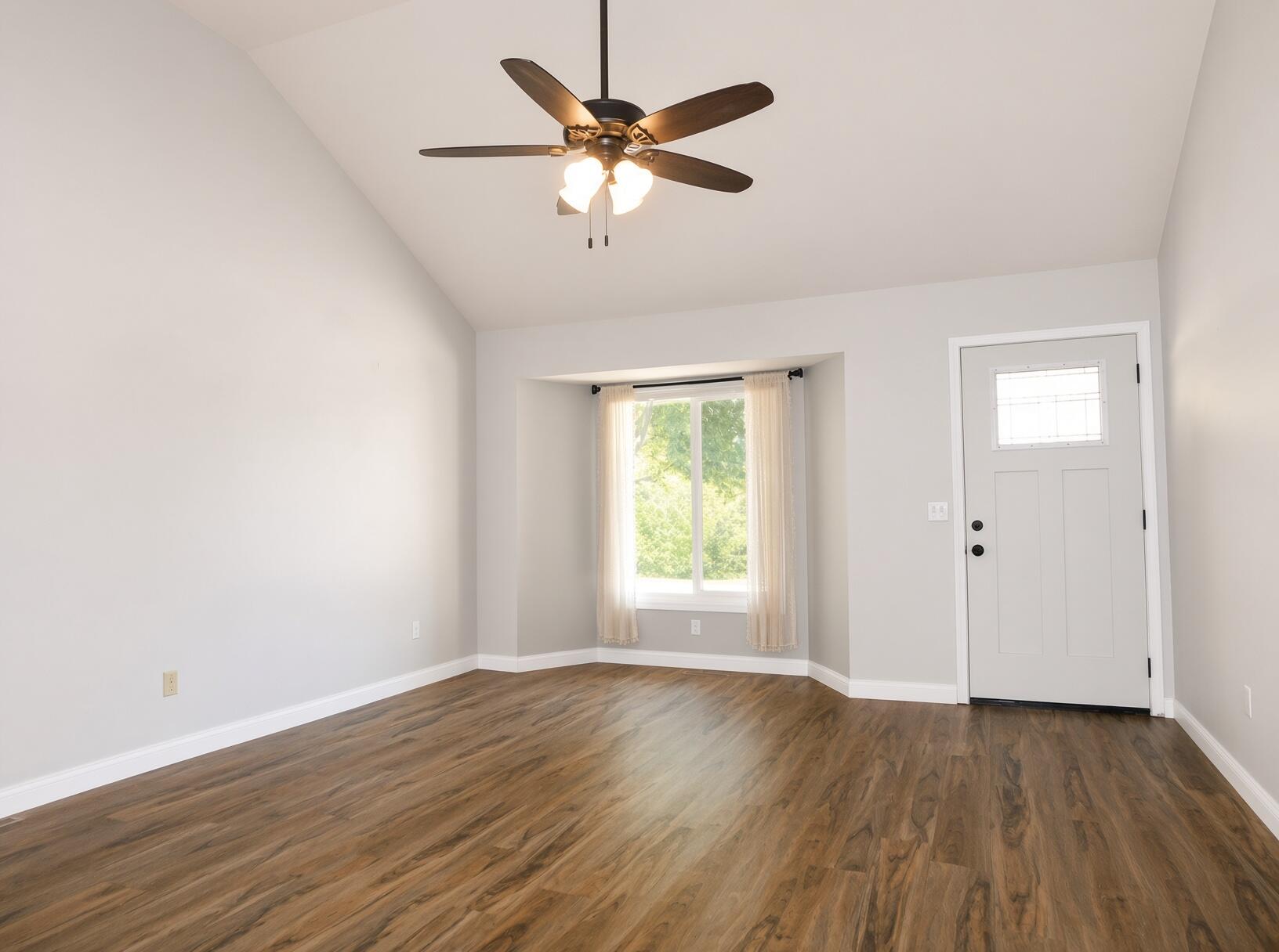 3150 South Sagamont Avenue 121 Property Photo 6
