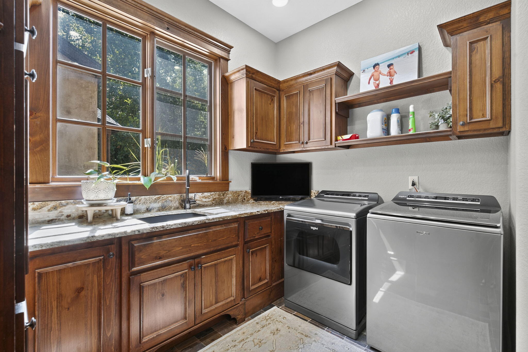 3208 South Thornridge Drive Property Photo 19
