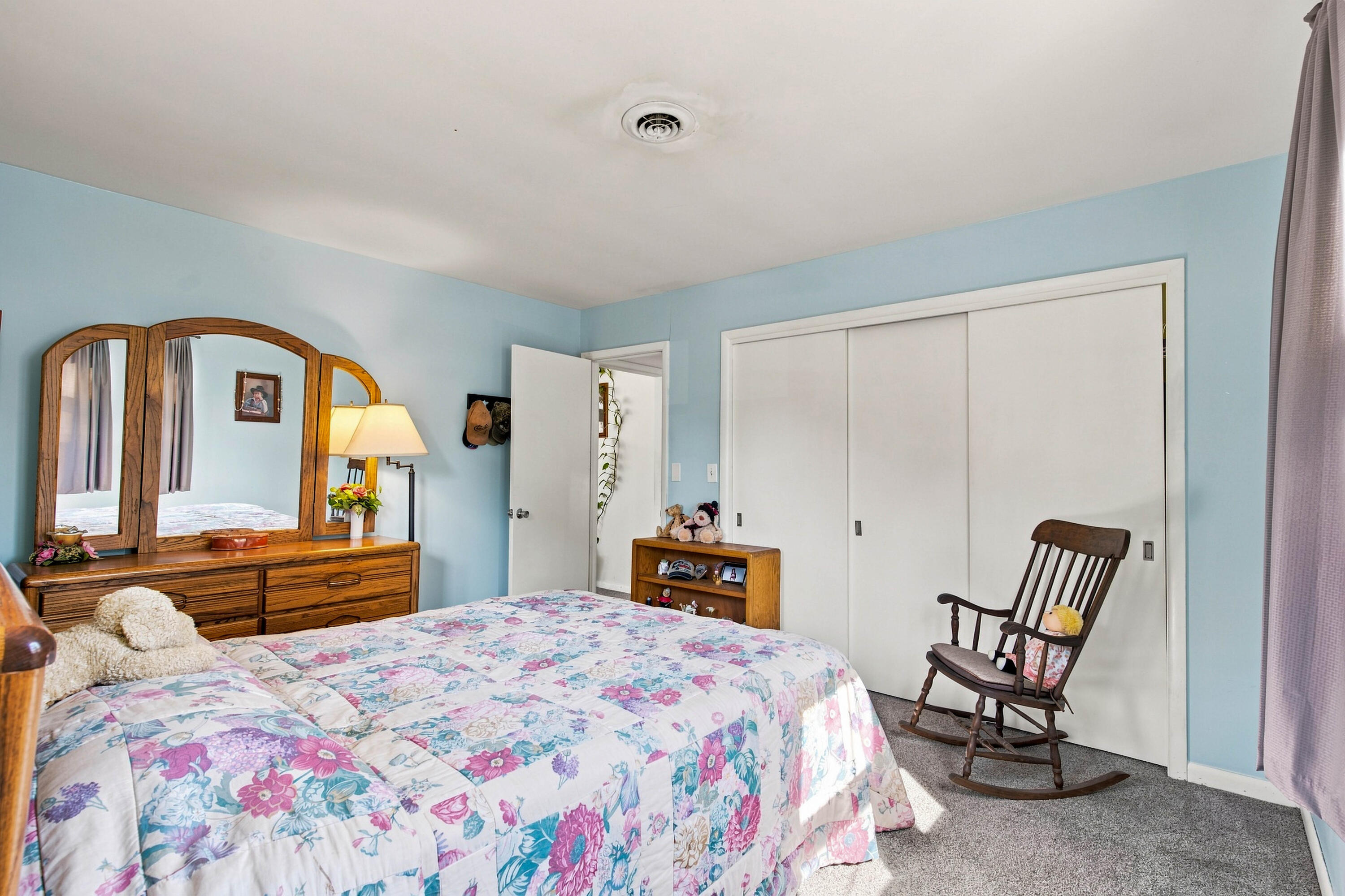704 West Scott Street Property Photo 13