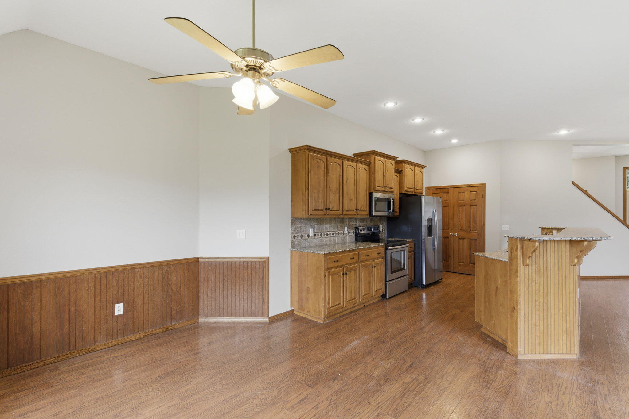 5535 South Dayton Avenue Property Photo 10