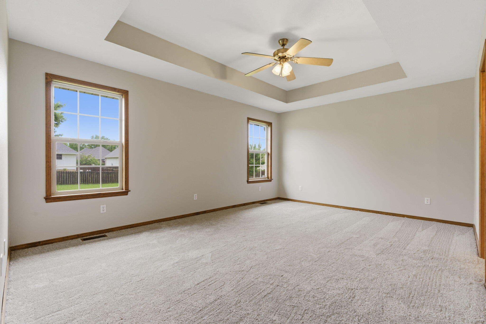 5535 South Dayton Avenue Property Photo 13