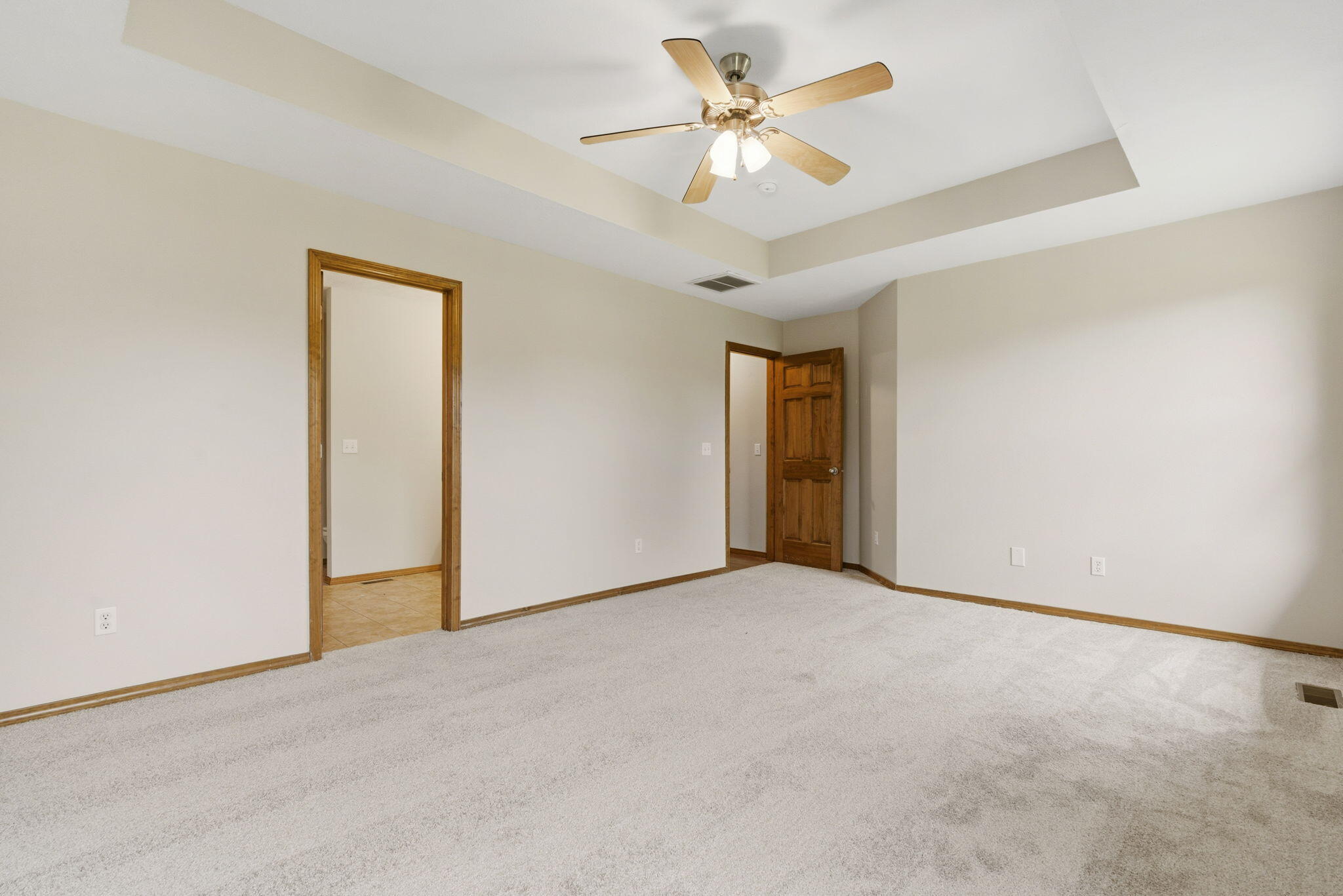 5535 South Dayton Avenue Property Photo 15