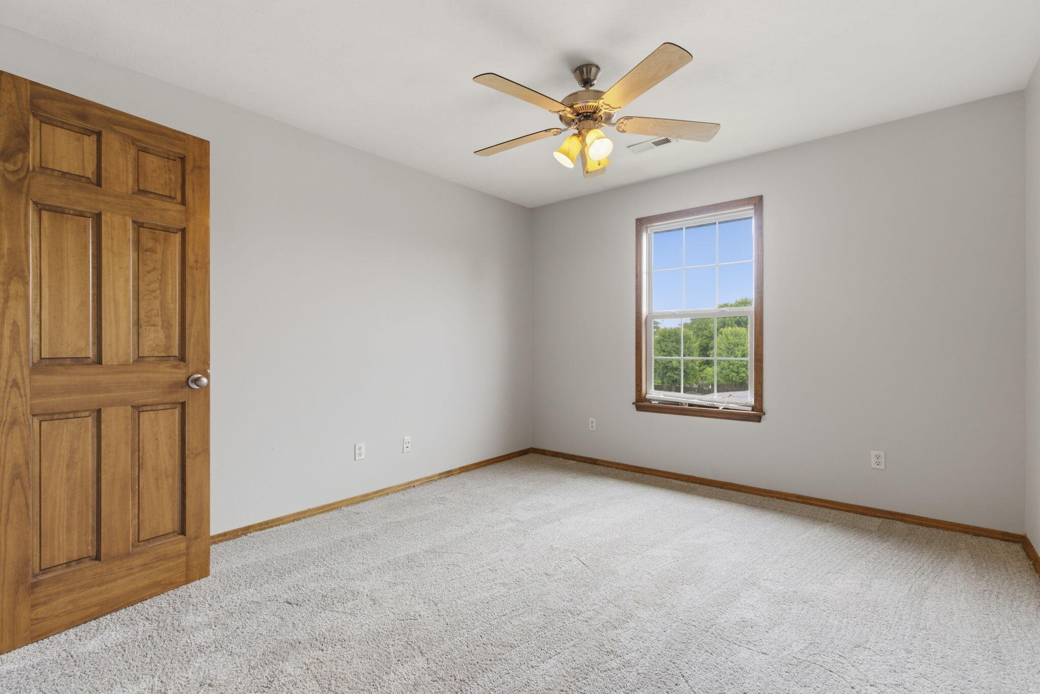 5535 South Dayton Avenue Property Photo 25