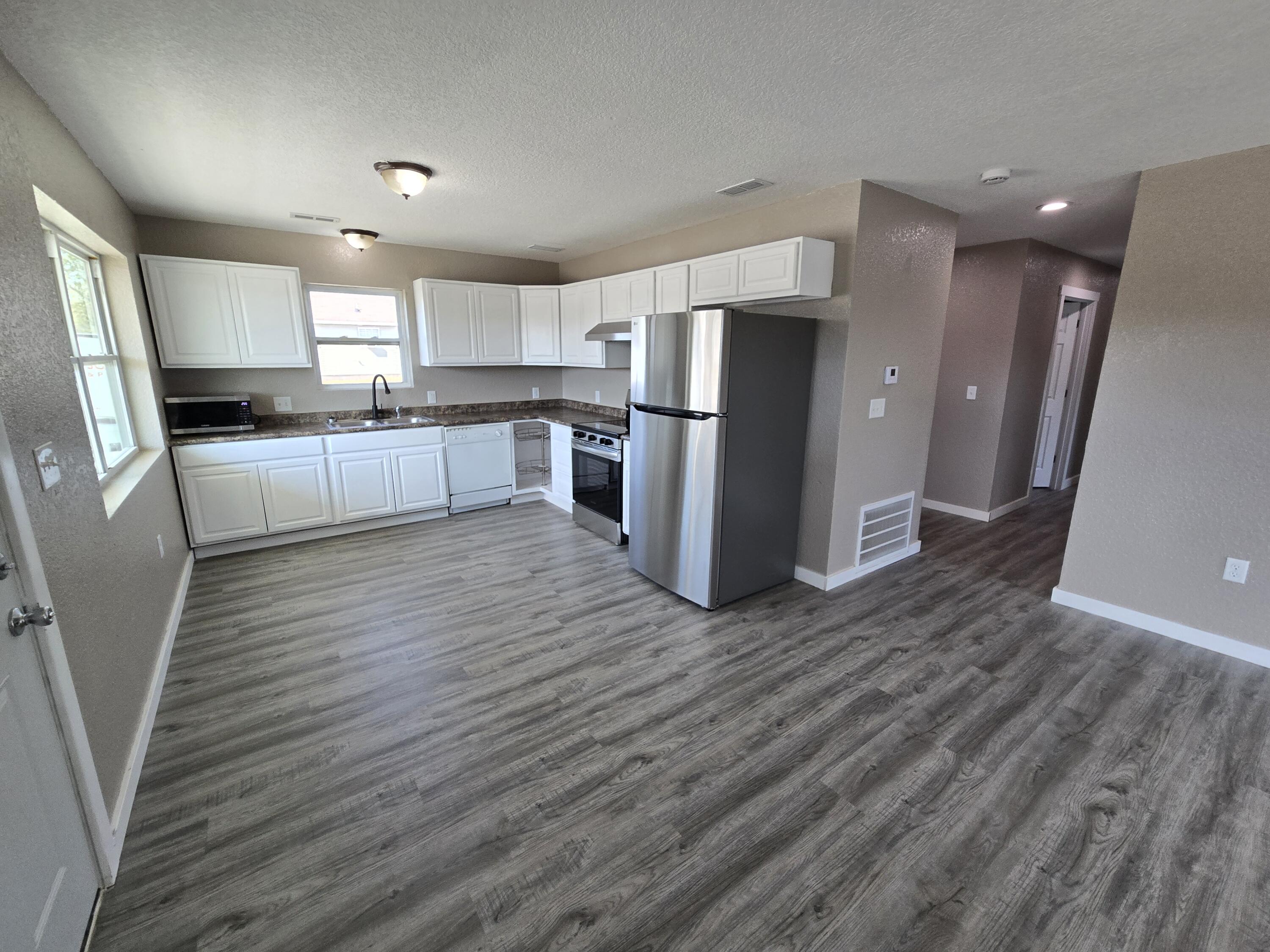 2401 South Wall Avenue Property Photo 2