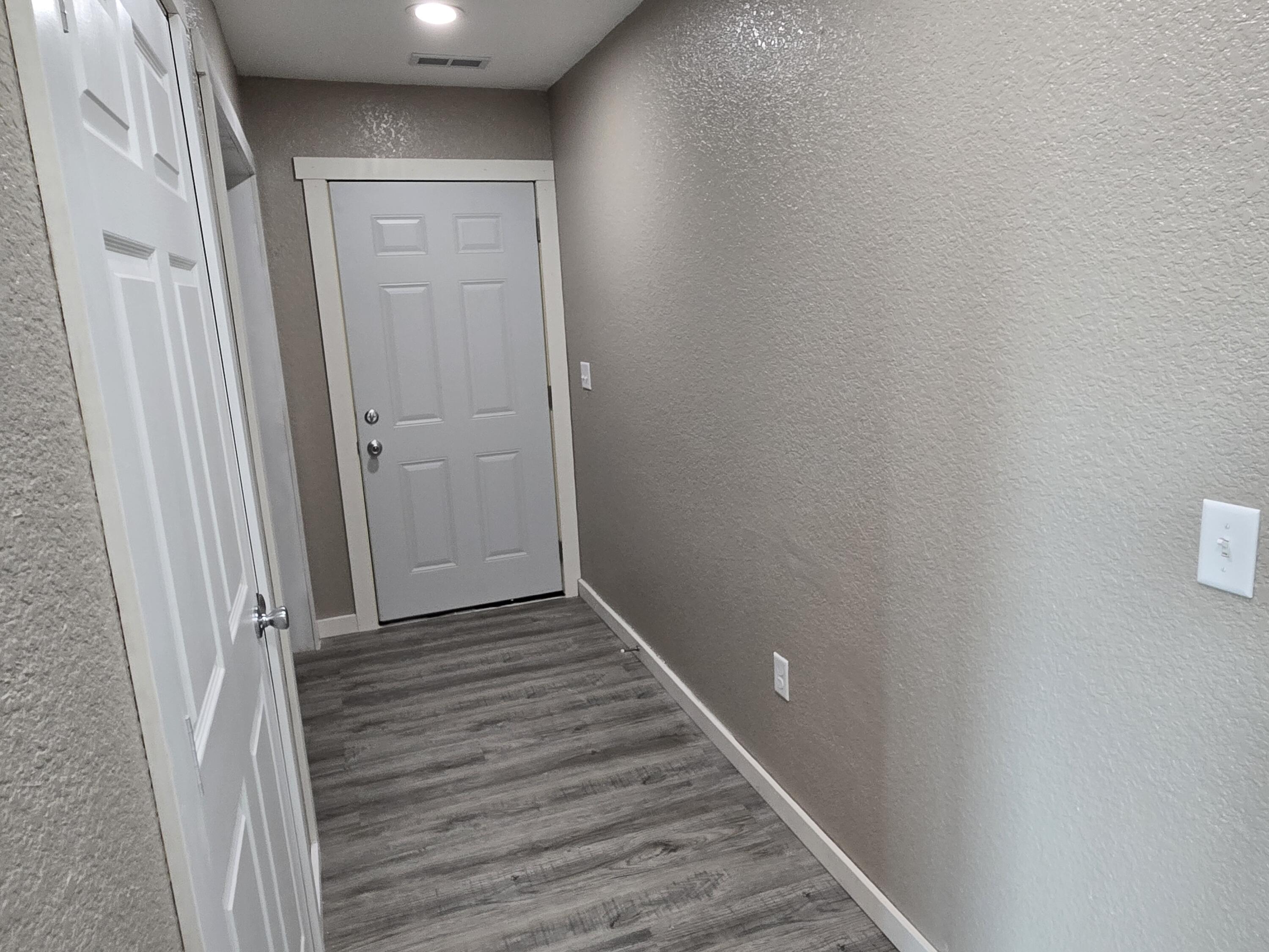 2401 South Wall Avenue Property Photo 8