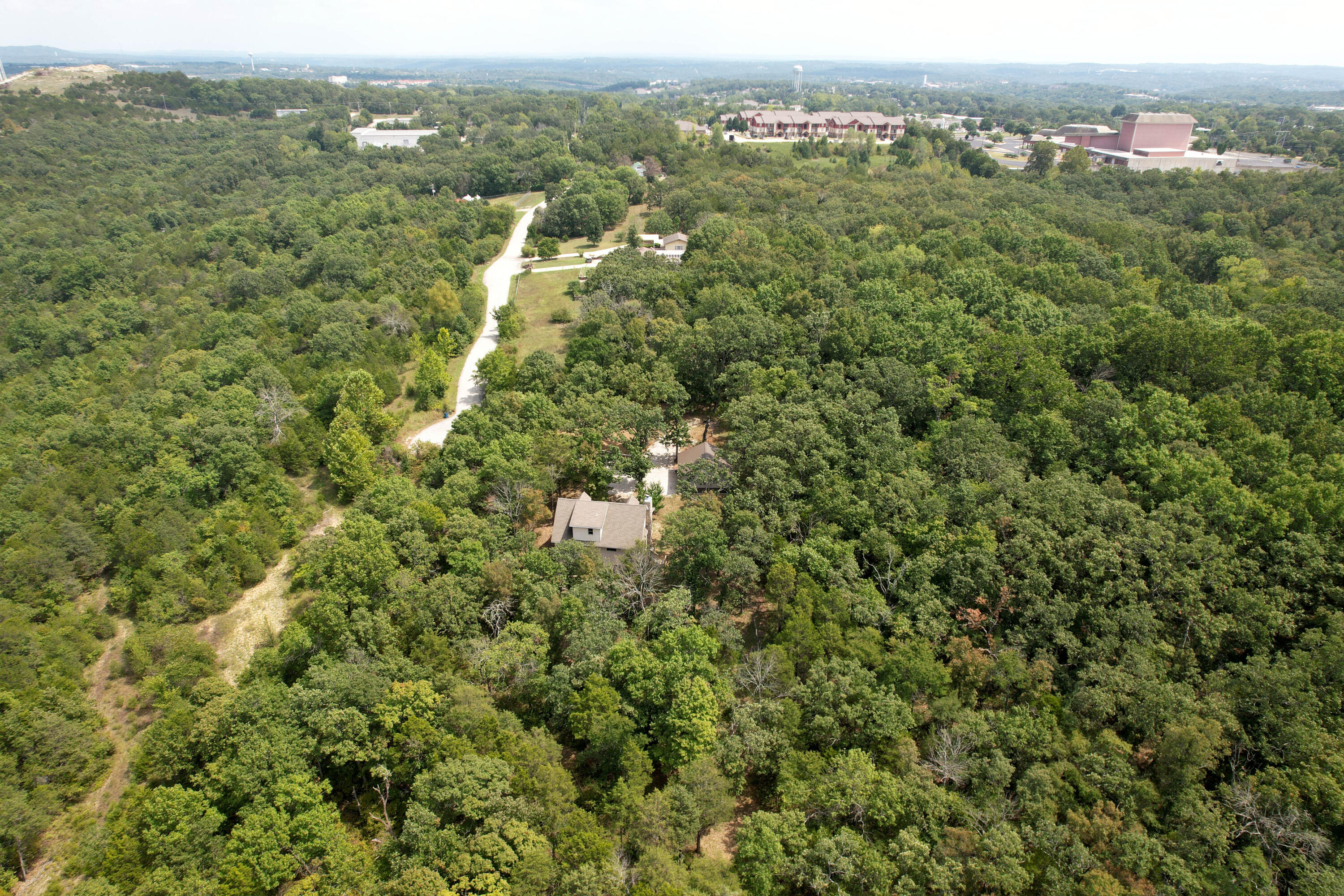 511 Timberlane Drive Property Photo 4