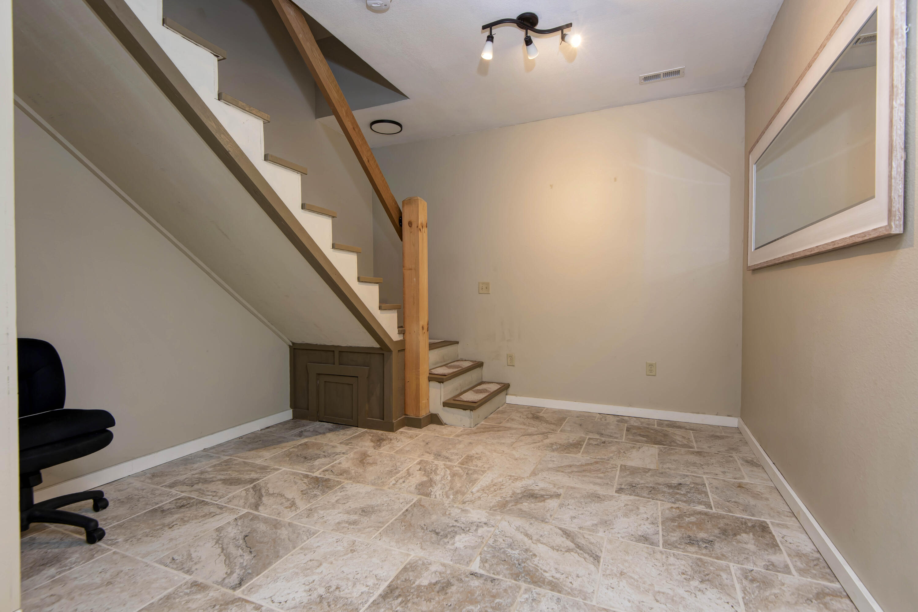 511 Timberlane Drive Property Photo 31
