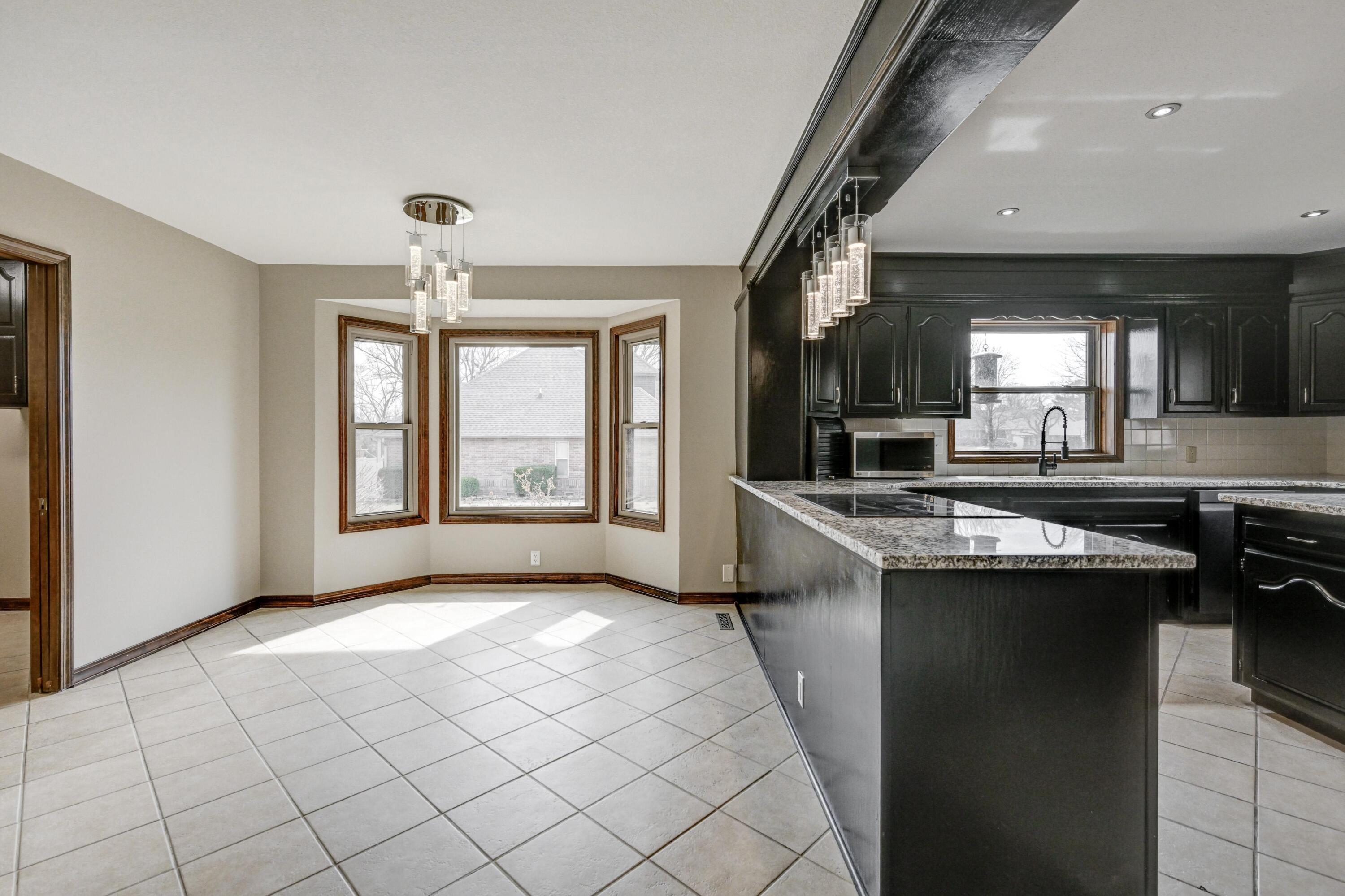 3315 South Park Avenue Property Photo 15