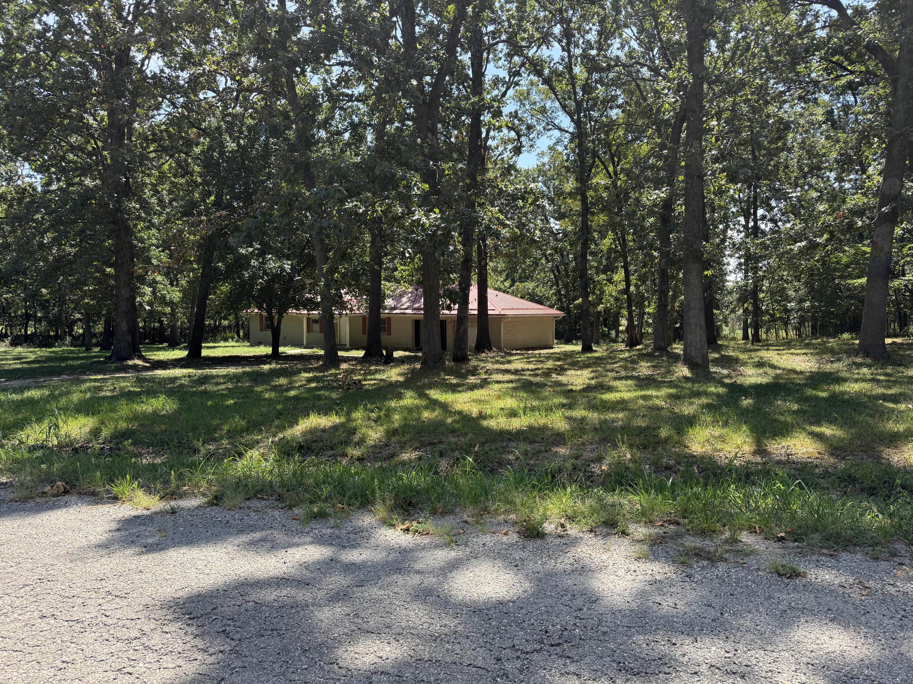 1032 Roanoke Lane Property Photo 1