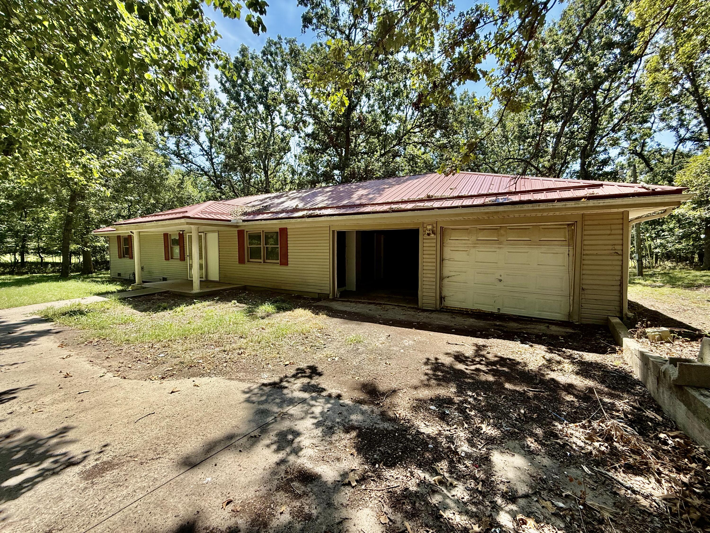 1032 Roanoke Lane Property Photo 2