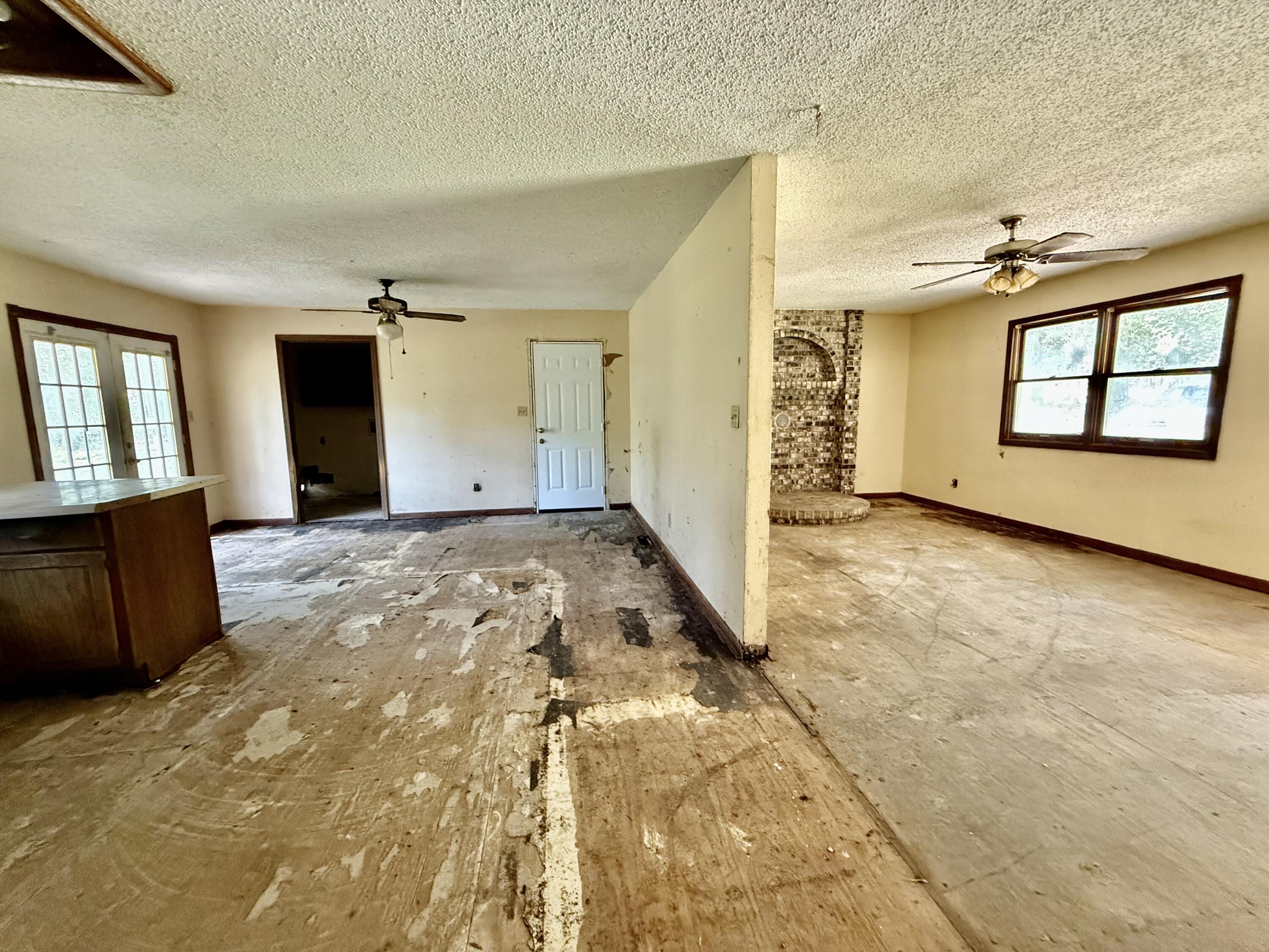 1032 Roanoke Lane Property Photo 5