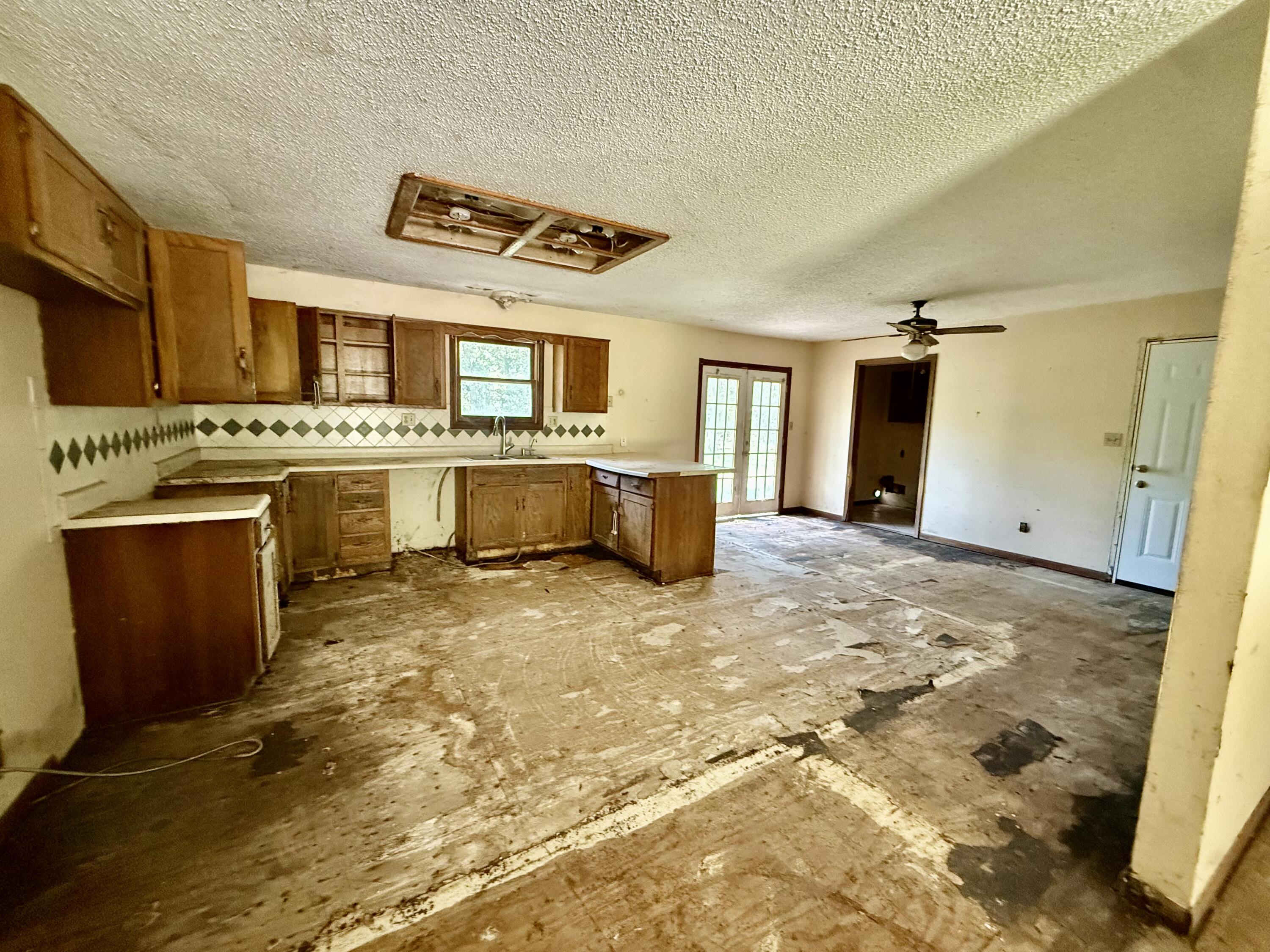 1032 Roanoke Lane Property Photo 7