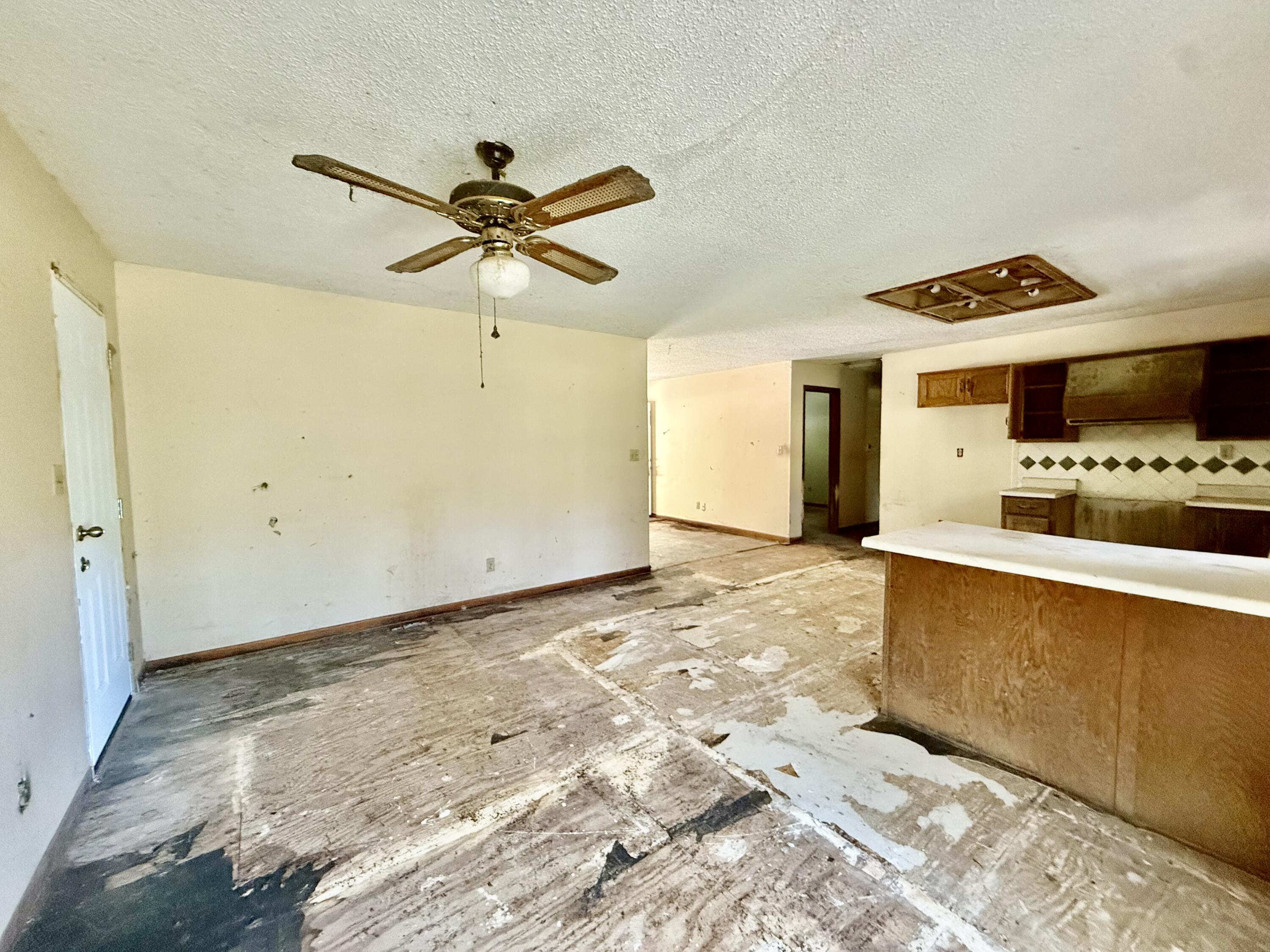 1032 Roanoke Lane Property Photo 8