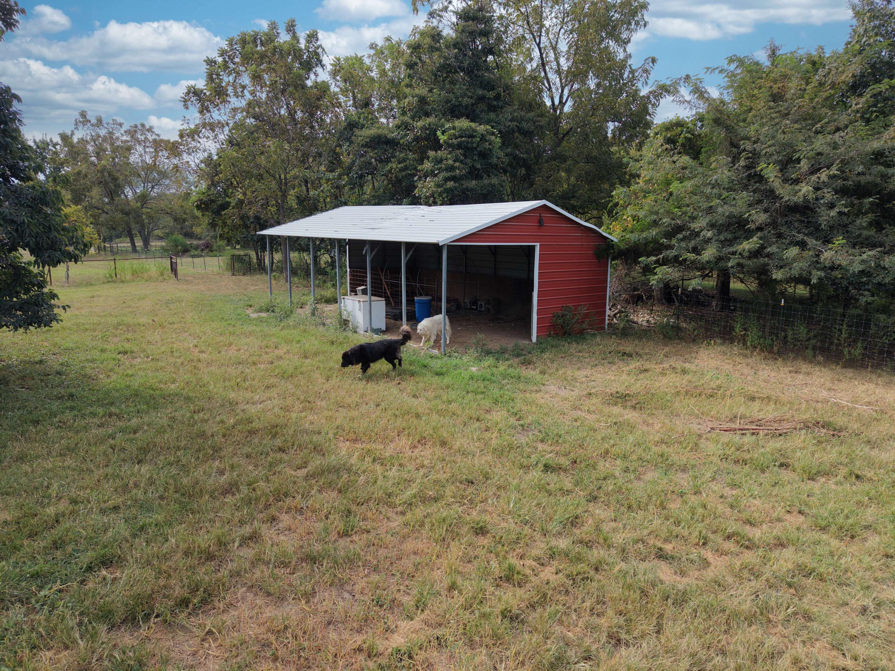 2355 King Road Property Photo 9