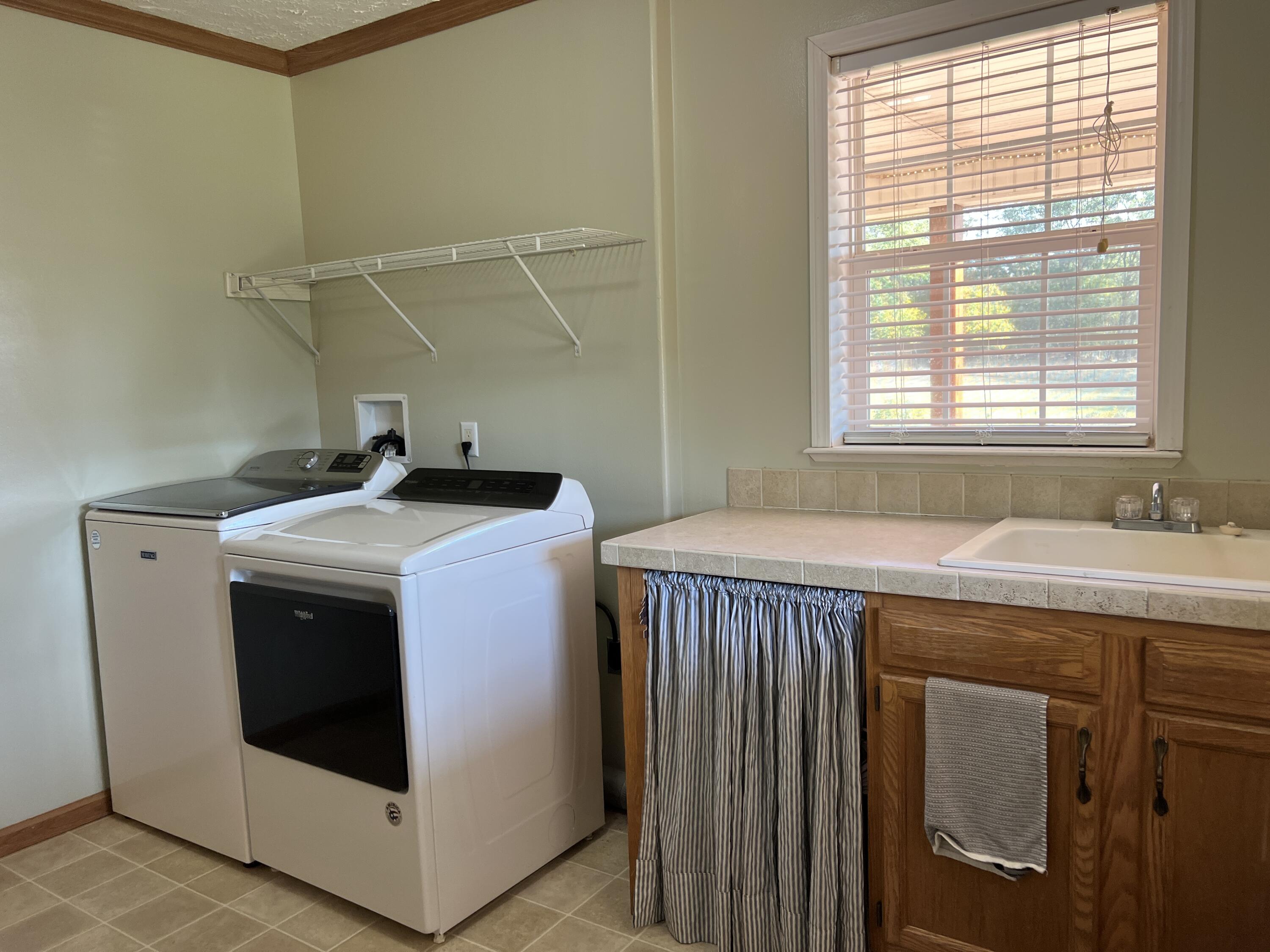 2355 King Road Property Photo 40
