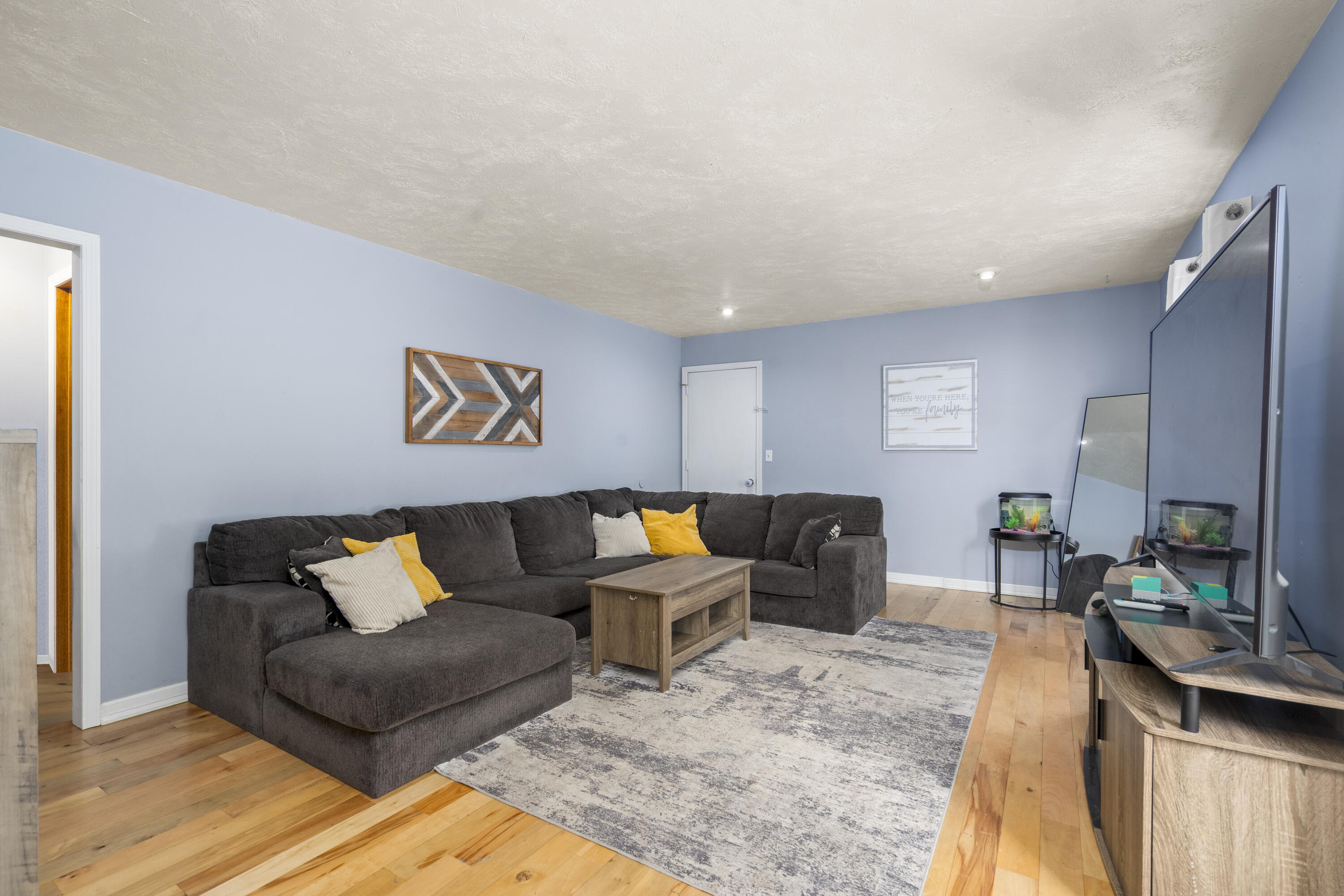 1505 East Hartley Street Property Photo 6