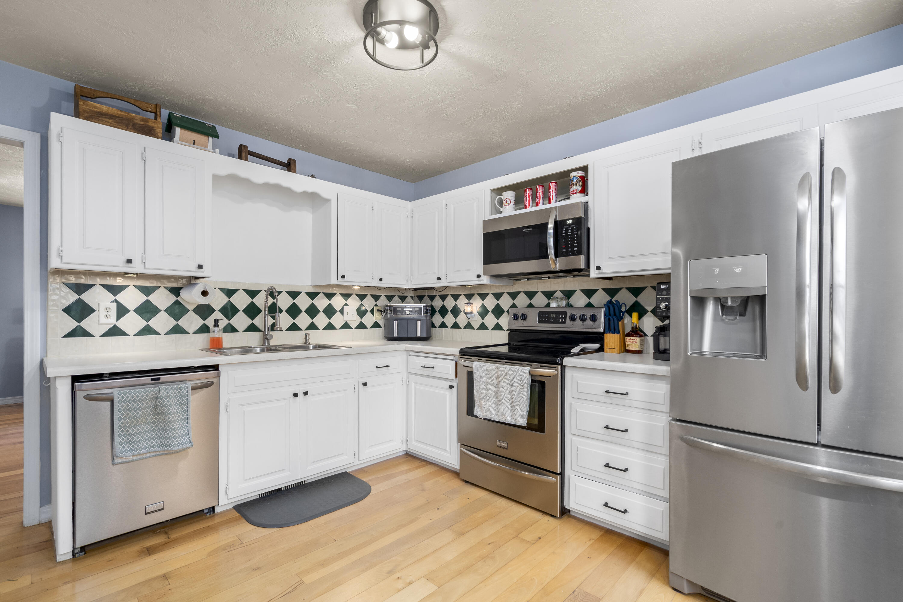 1505 East Hartley Street Property Photo 11