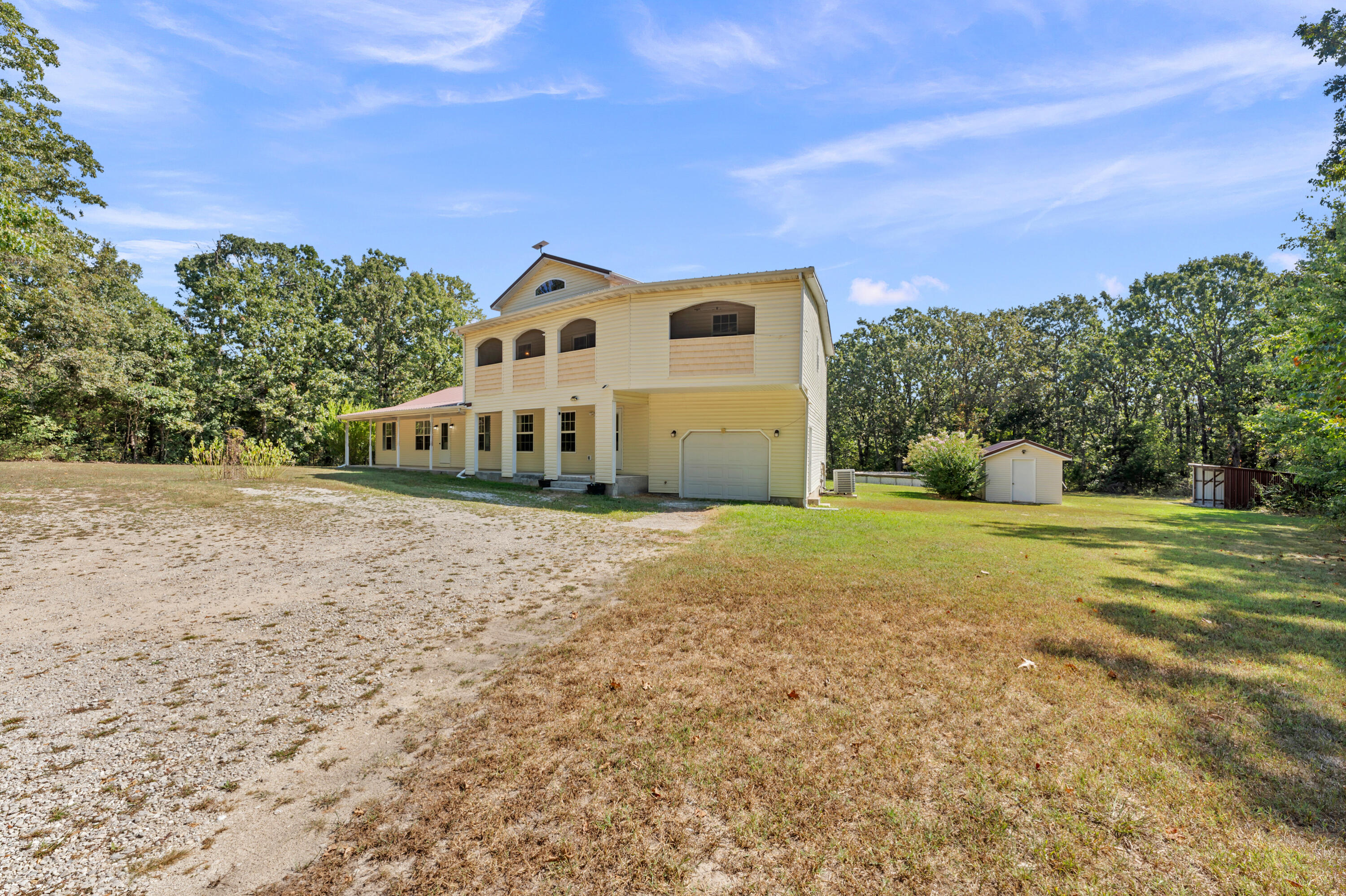 107 Candlewood Road Property Photo 5