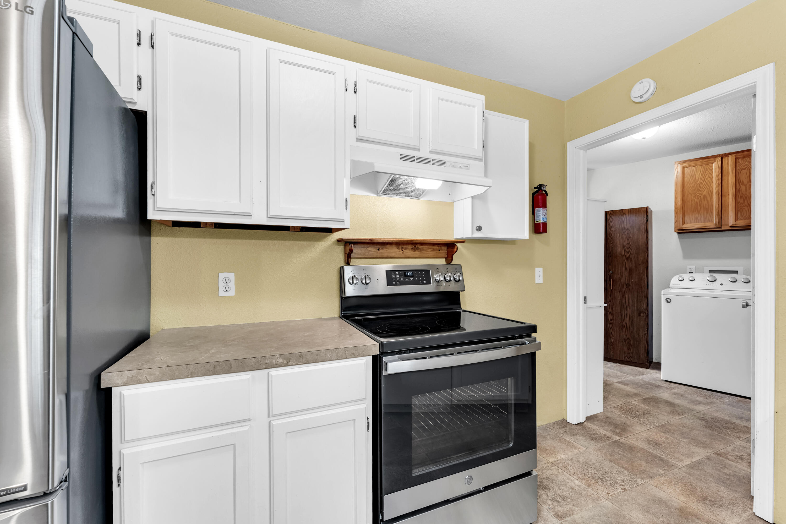 107 Candlewood Road Property Photo 15