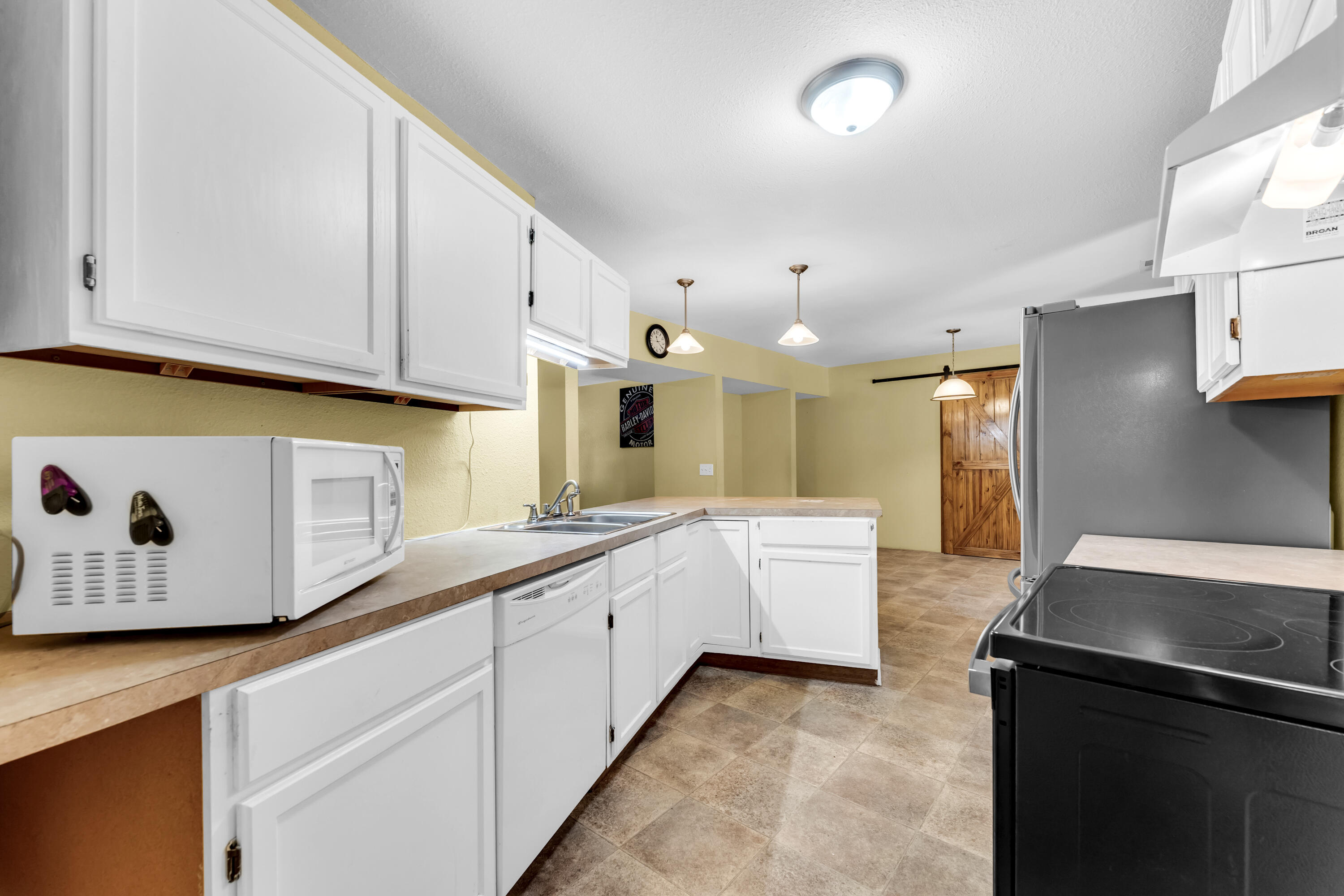 107 Candlewood Road Property Photo 16